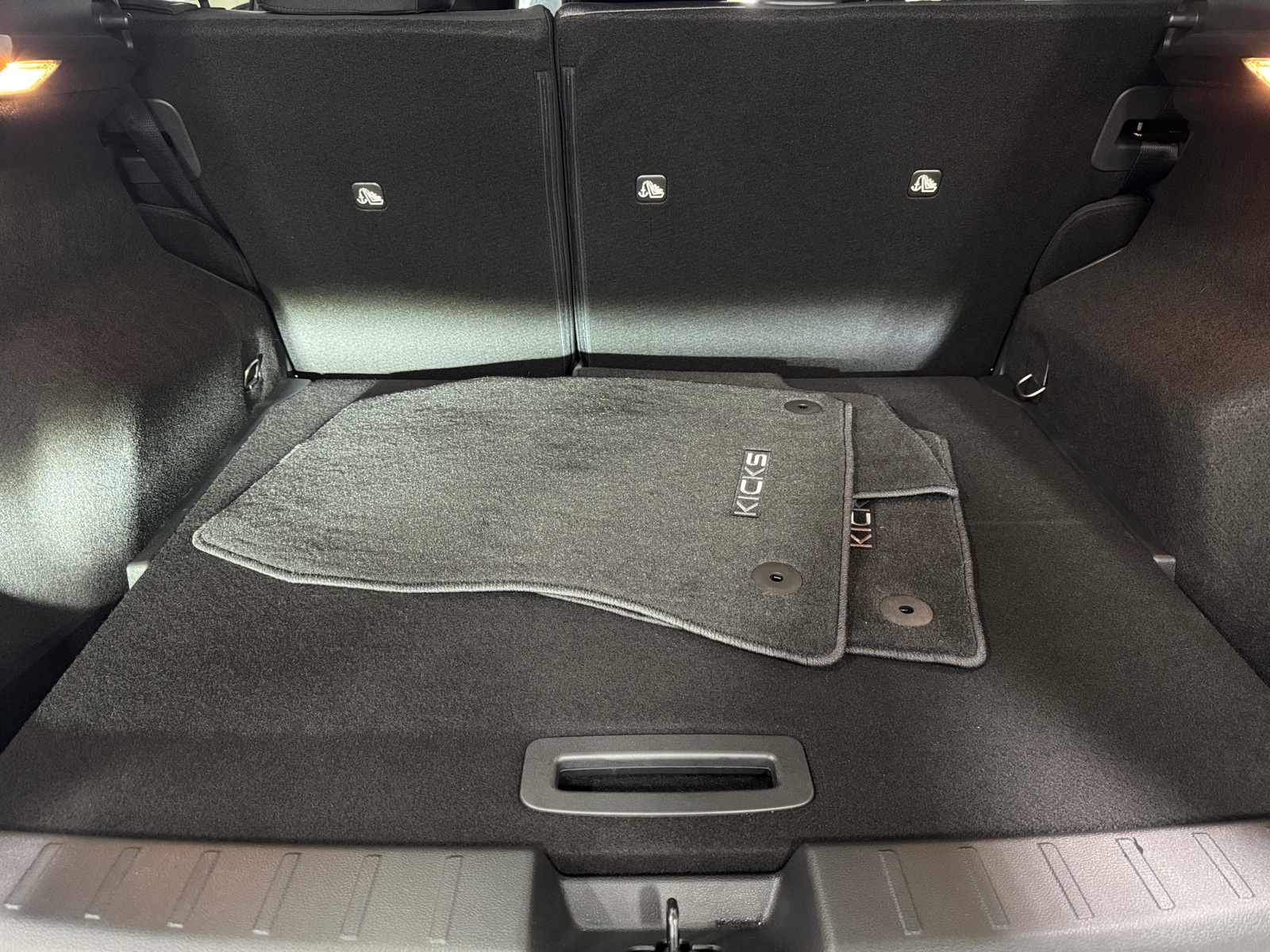 Thumbnail: 2025 Nissan Kicks - 7