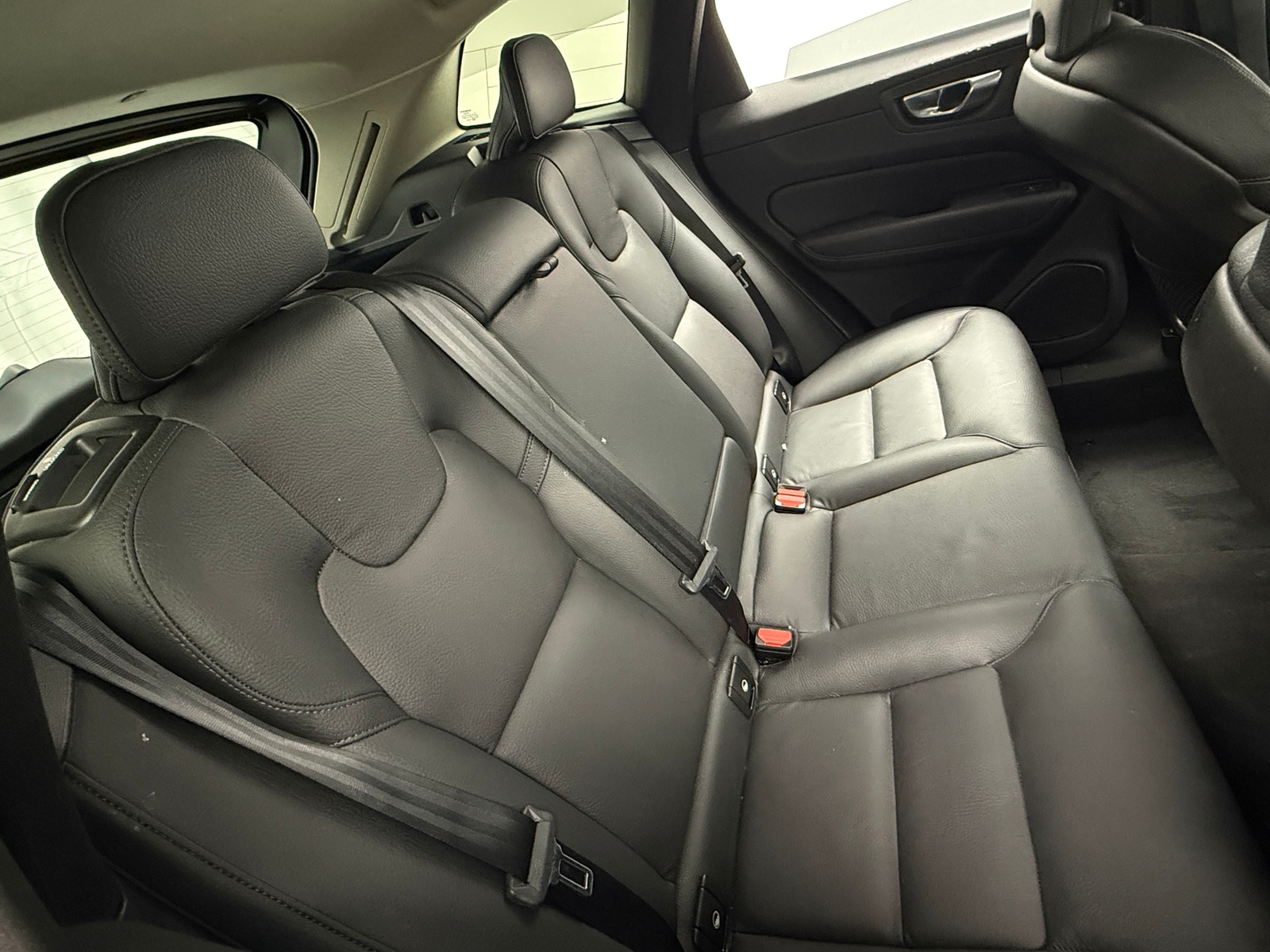 Thumbnail: 2025 Volvo XC60 - 5