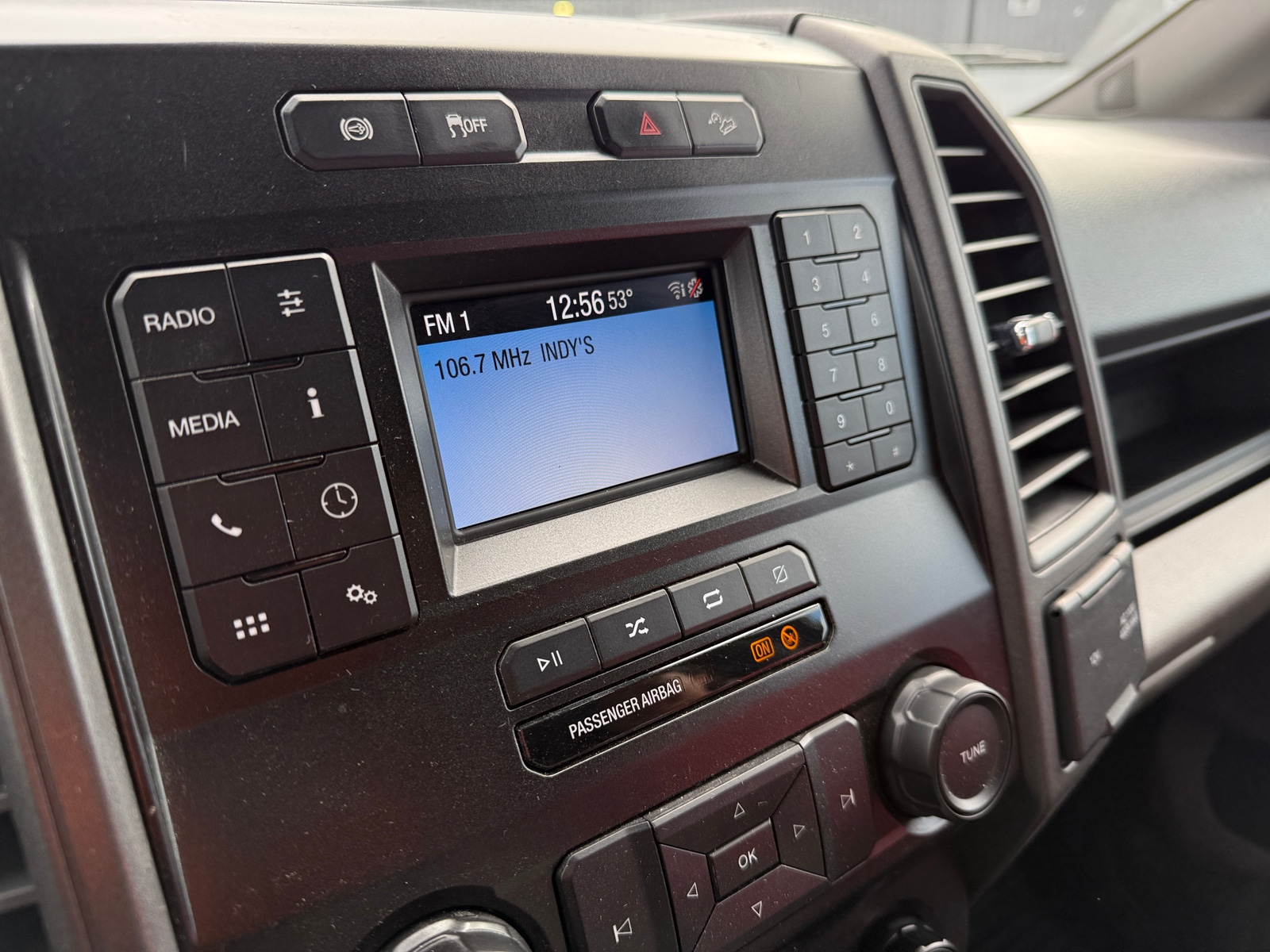 Thumbnail: 2022 Ford Econoline - 4