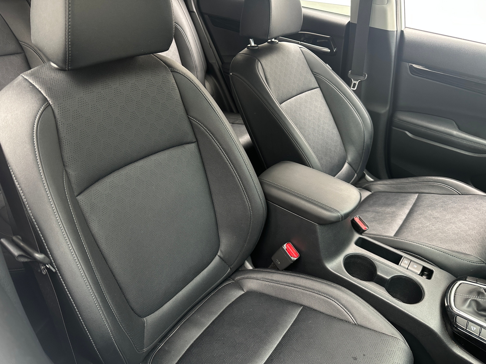 Thumbnail: 2023 Kia Seltos - 2