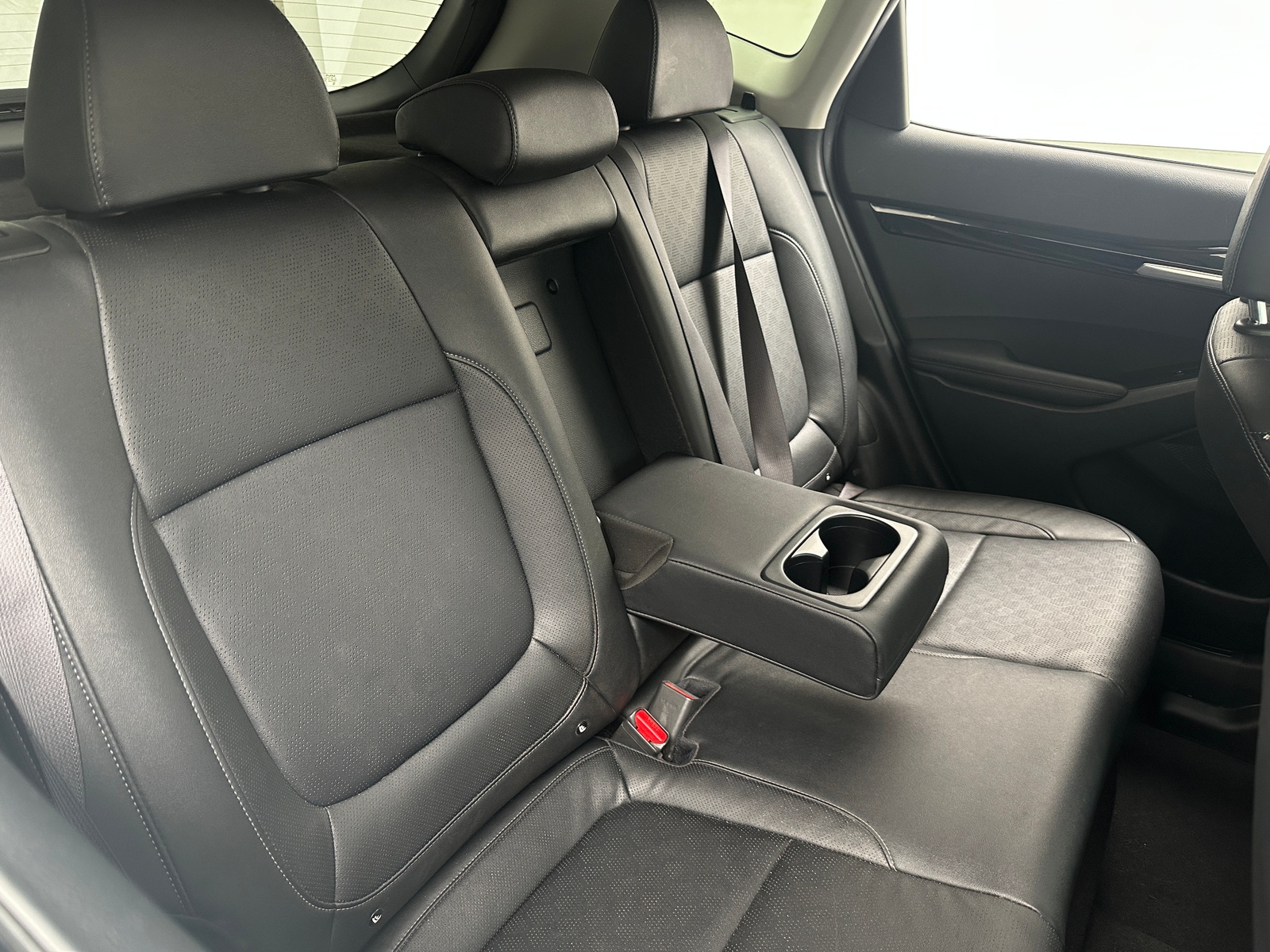 Thumbnail: 2023 Kia Seltos - 6