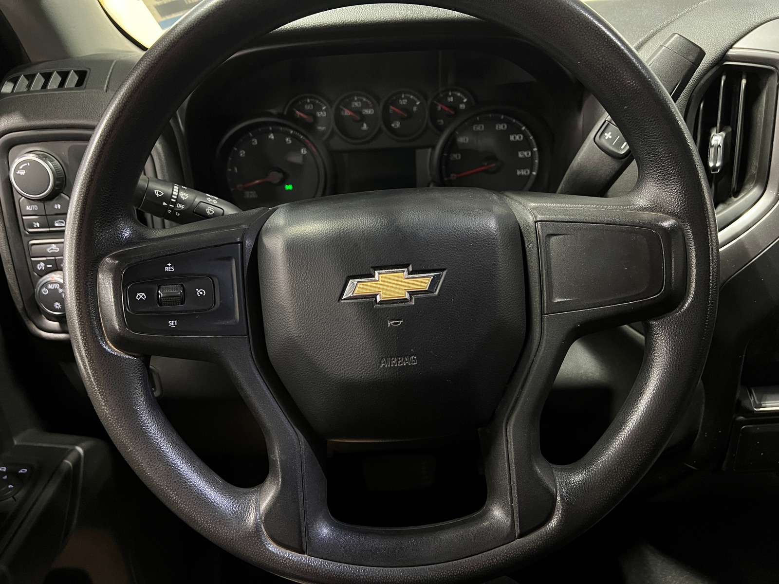 Thumbnail: 2019 Chevrolet Silverado 1500 - 5