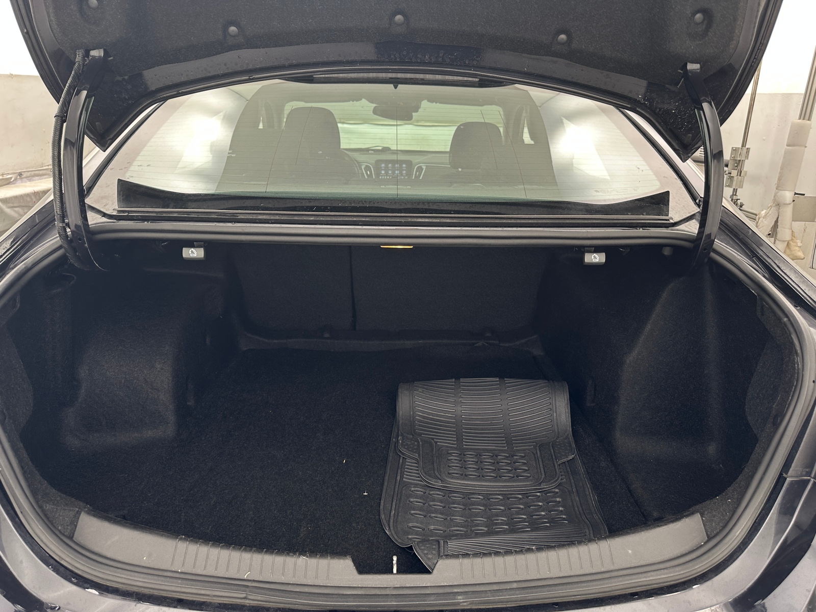 Thumbnail: 2023 Chevrolet Malibu - 7