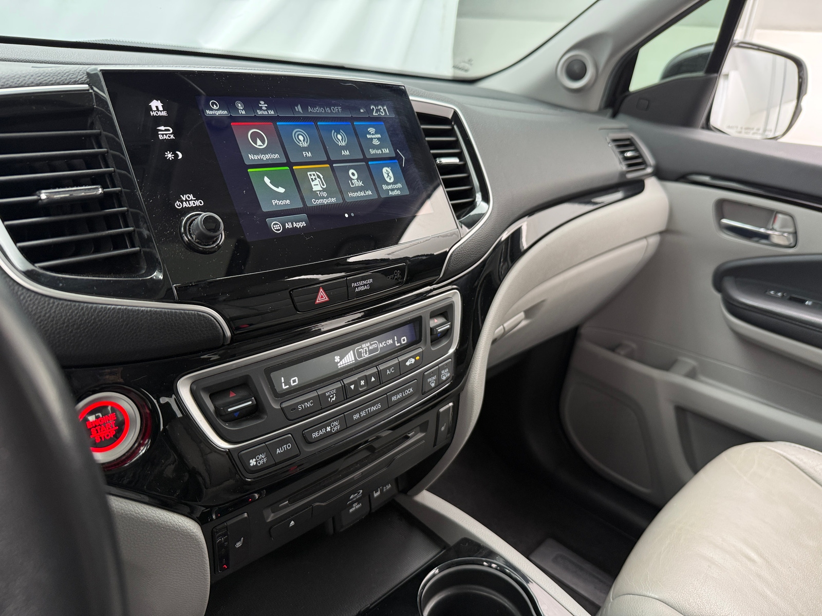 Thumbnail: 2020 Honda Pilot - 3