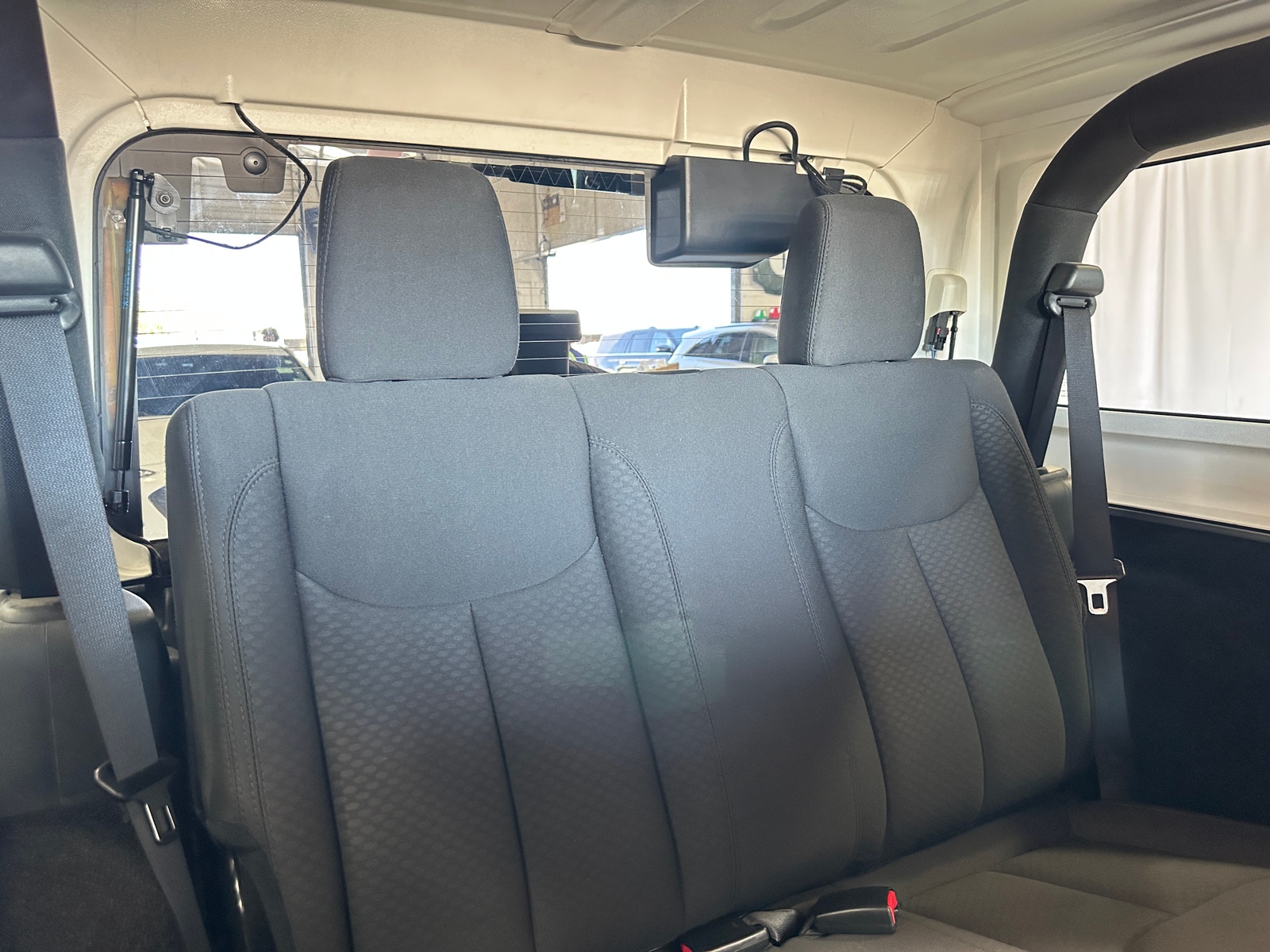 Thumbnail: 2016 Jeep Wrangler - 6