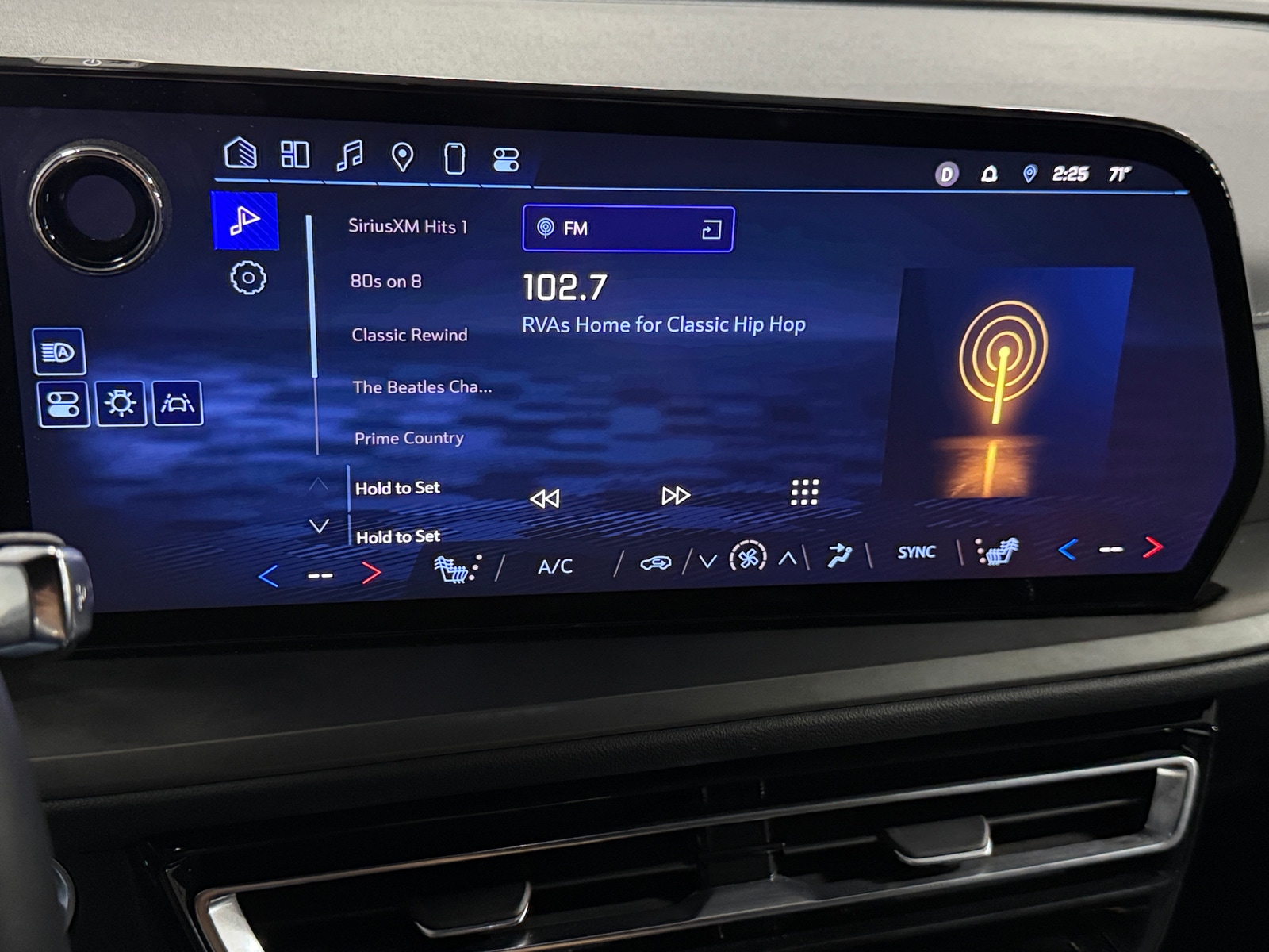 Thumbnail: 2025 Chevrolet Traverse - 4