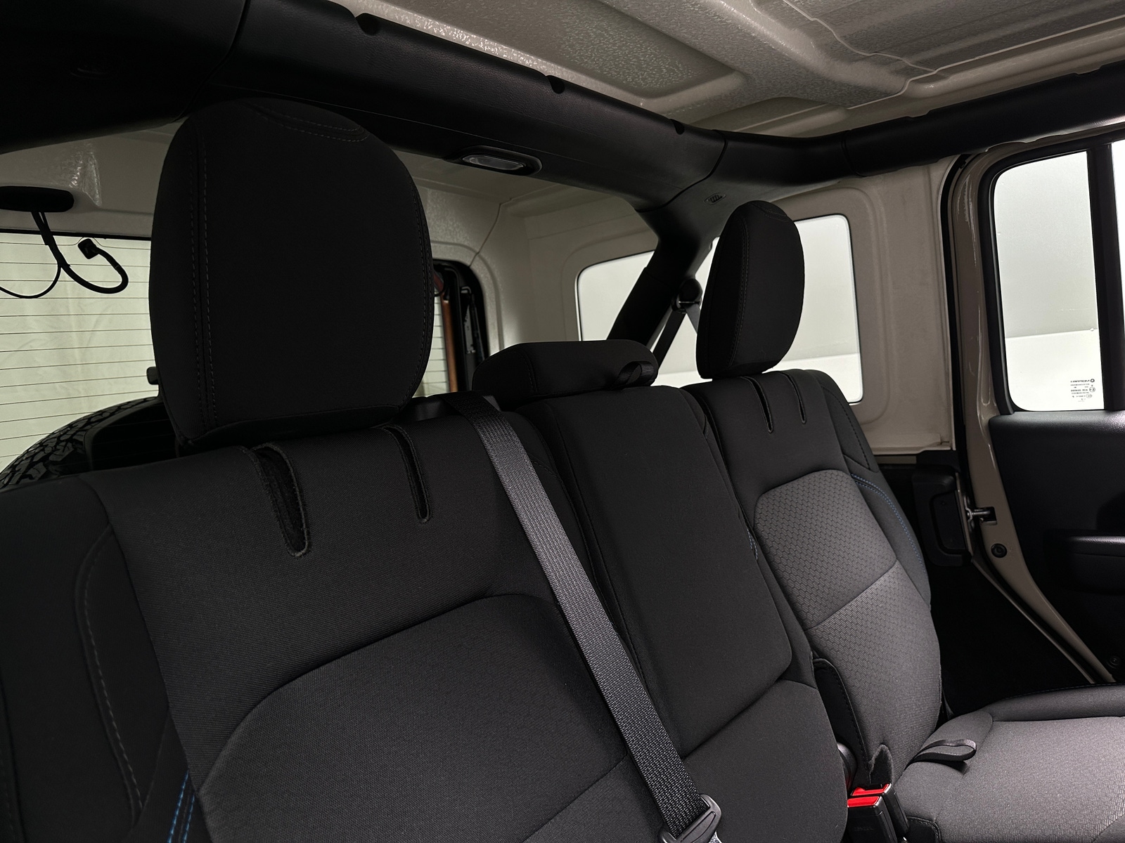 Thumbnail: 2022 Jeep Wrangler - 6