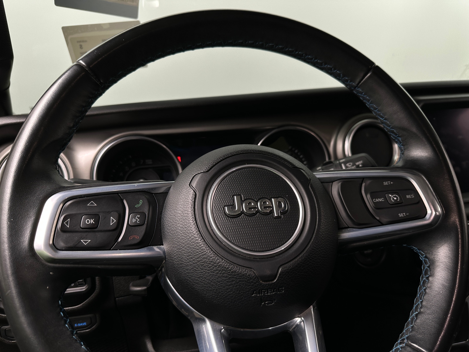 Thumbnail: 2022 Jeep Wrangler - 5