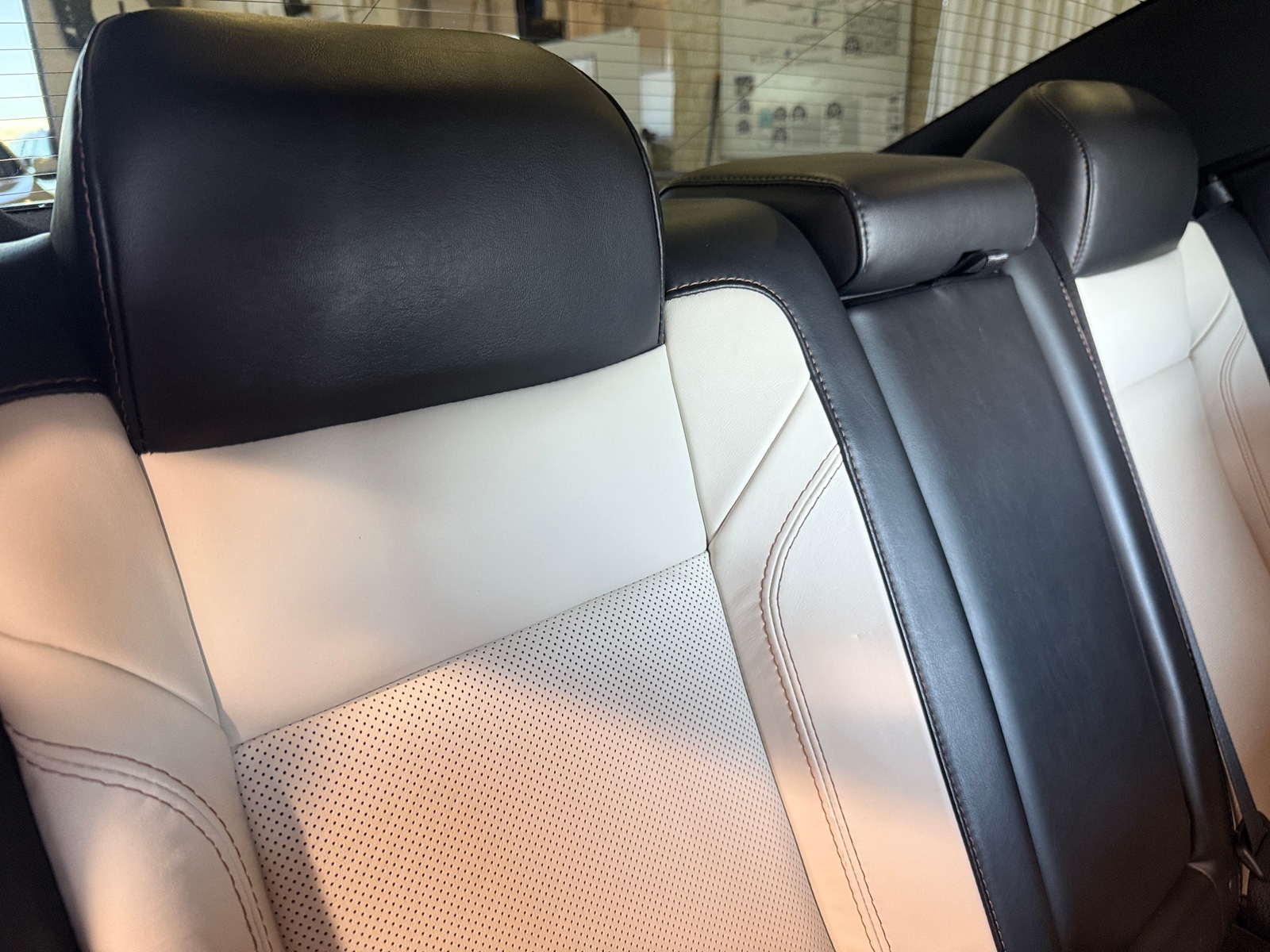 Thumbnail: 2017 Dodge Charger - 6