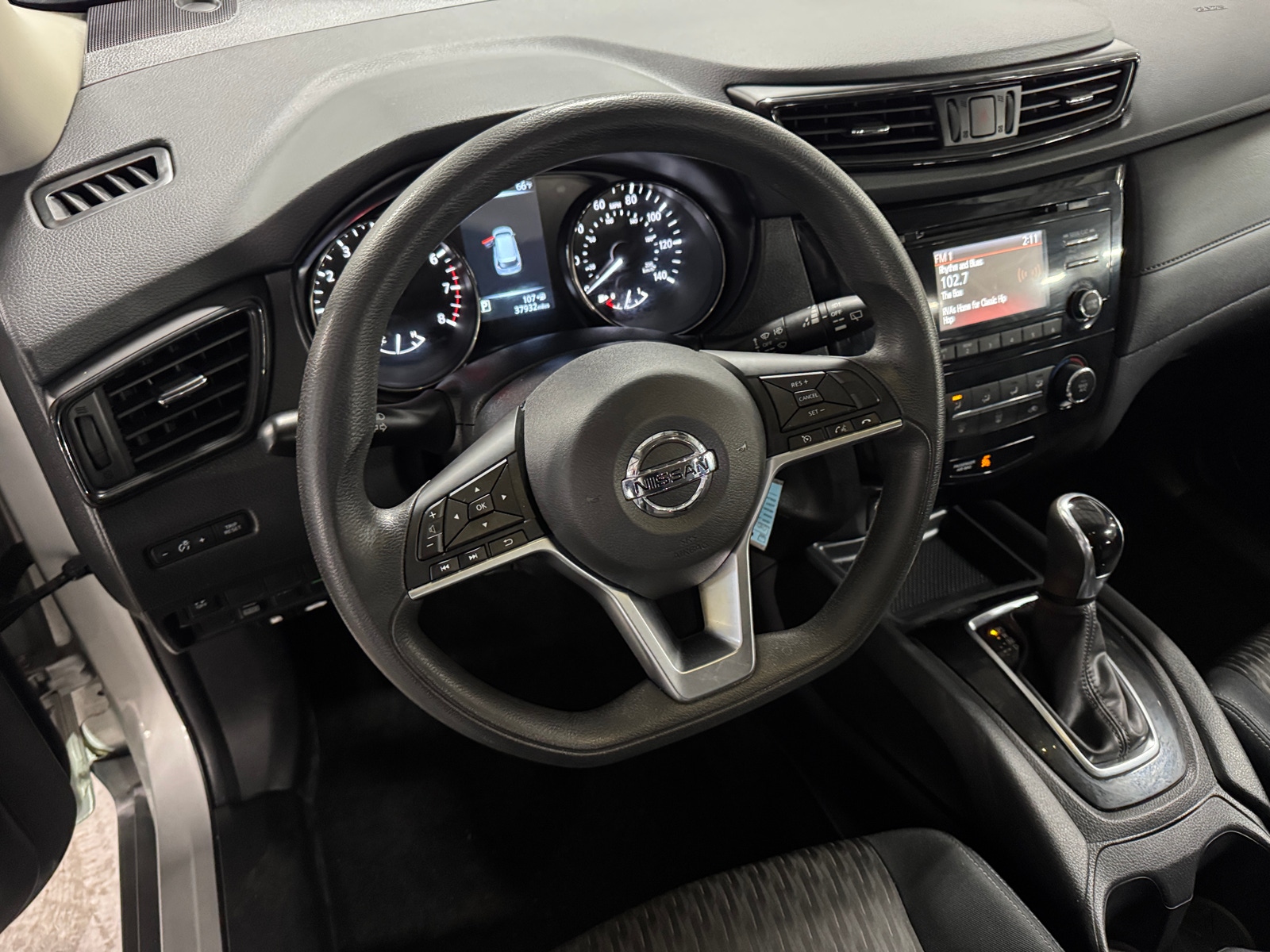 Thumbnail: 2017 Nissan Rogue - 5