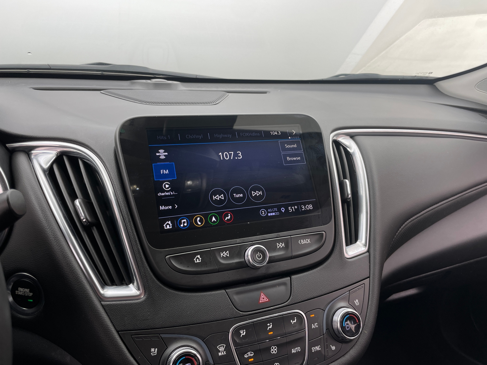 Thumbnail: 2022 Chevrolet Malibu - 3