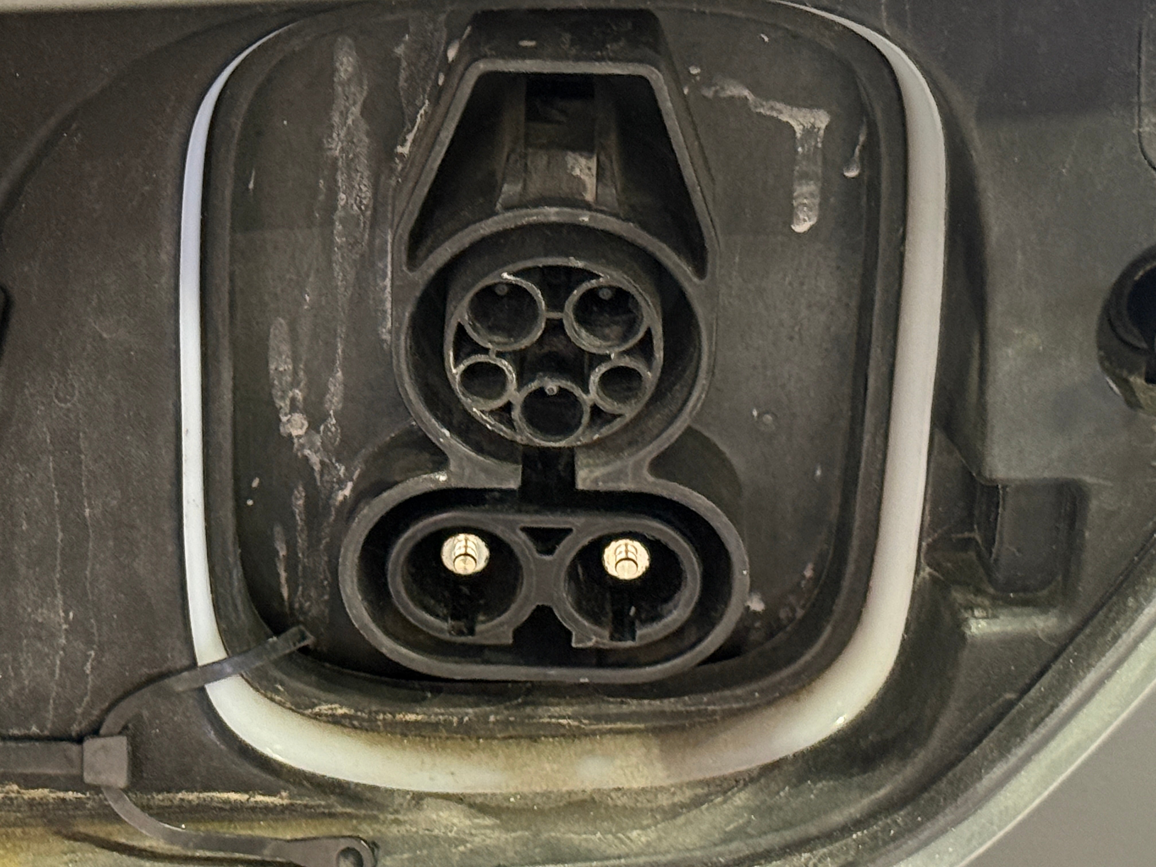 Used 2020 Hyundai Kona EV Limited with VIN KM8K33AG4LU071546 for sale in Oak Creek, WI