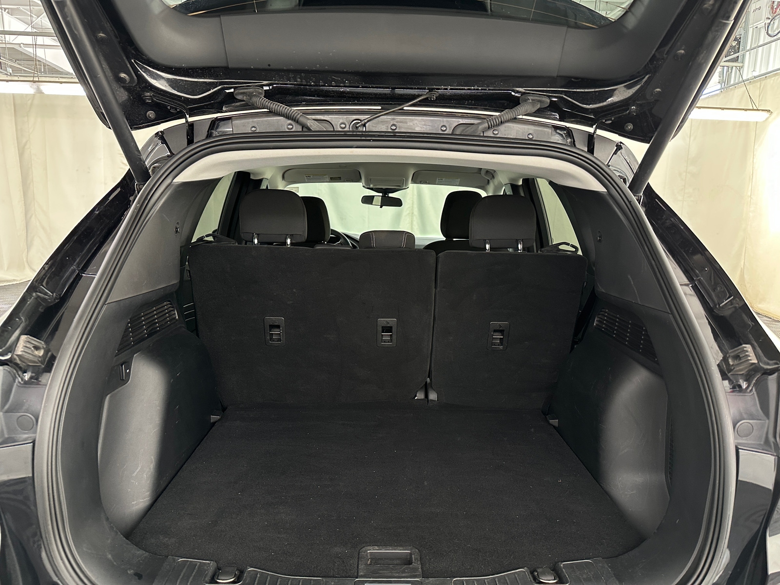 Thumbnail: 2023 Ford Escape - 7