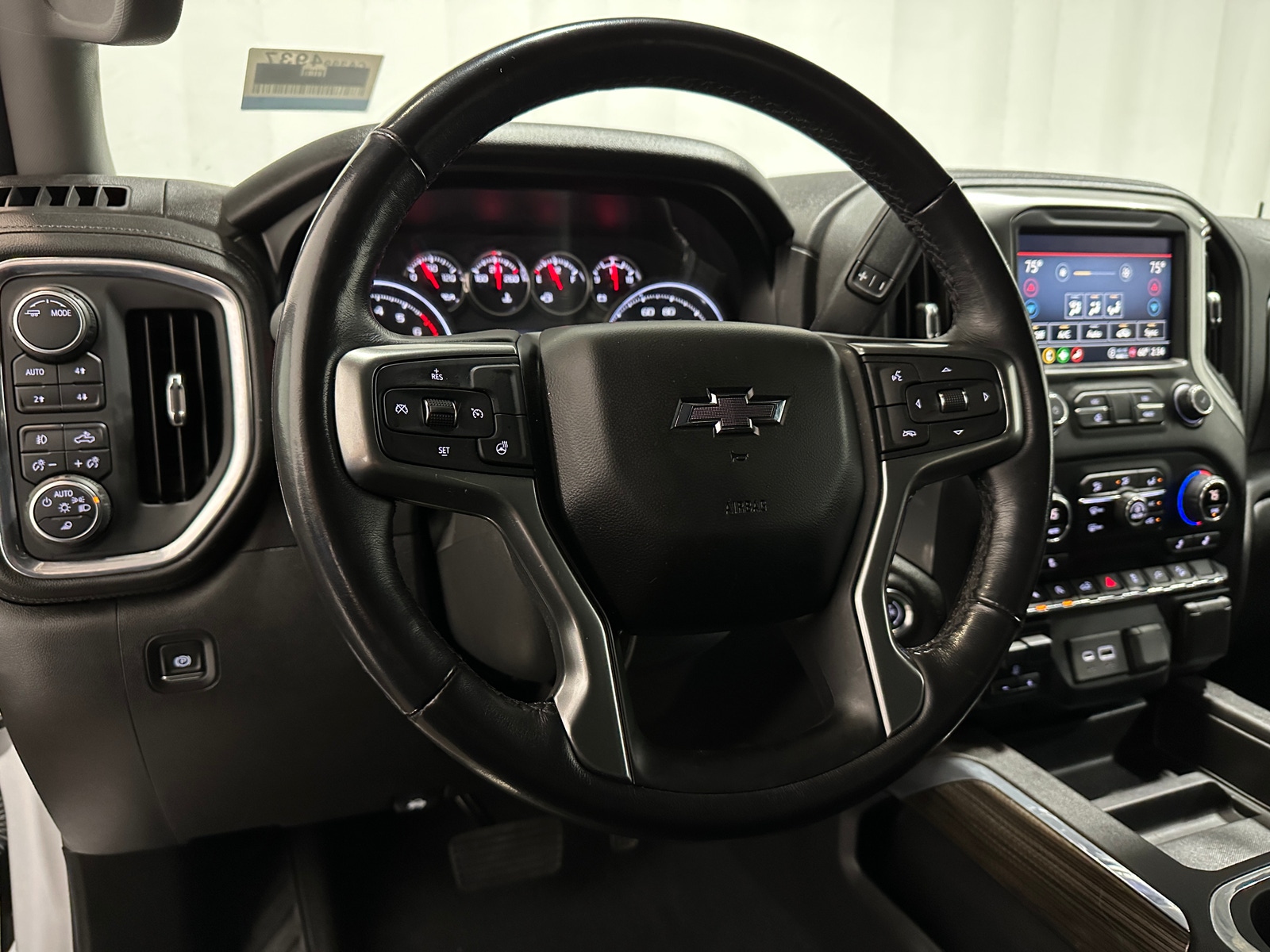 Thumbnail: 2021 Chevrolet Silverado 1500 - 5