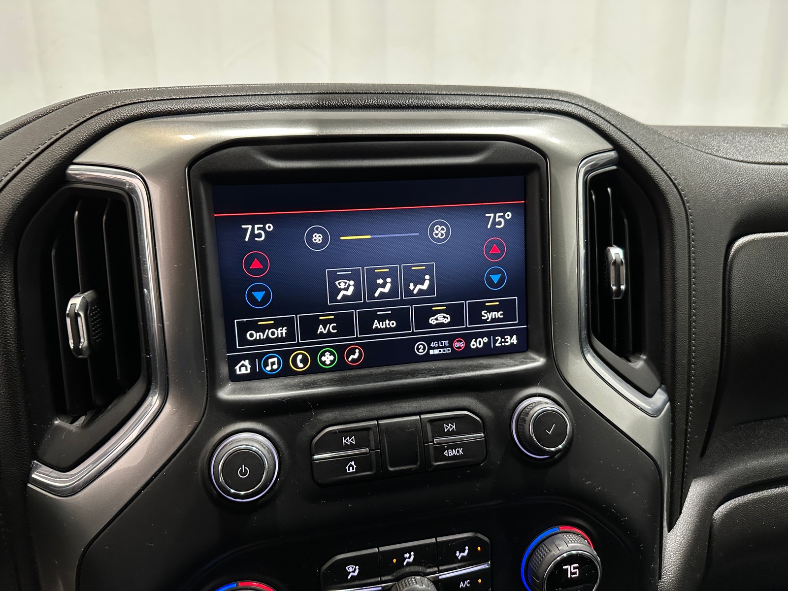 Thumbnail: 2021 Chevrolet Silverado 1500 - 4