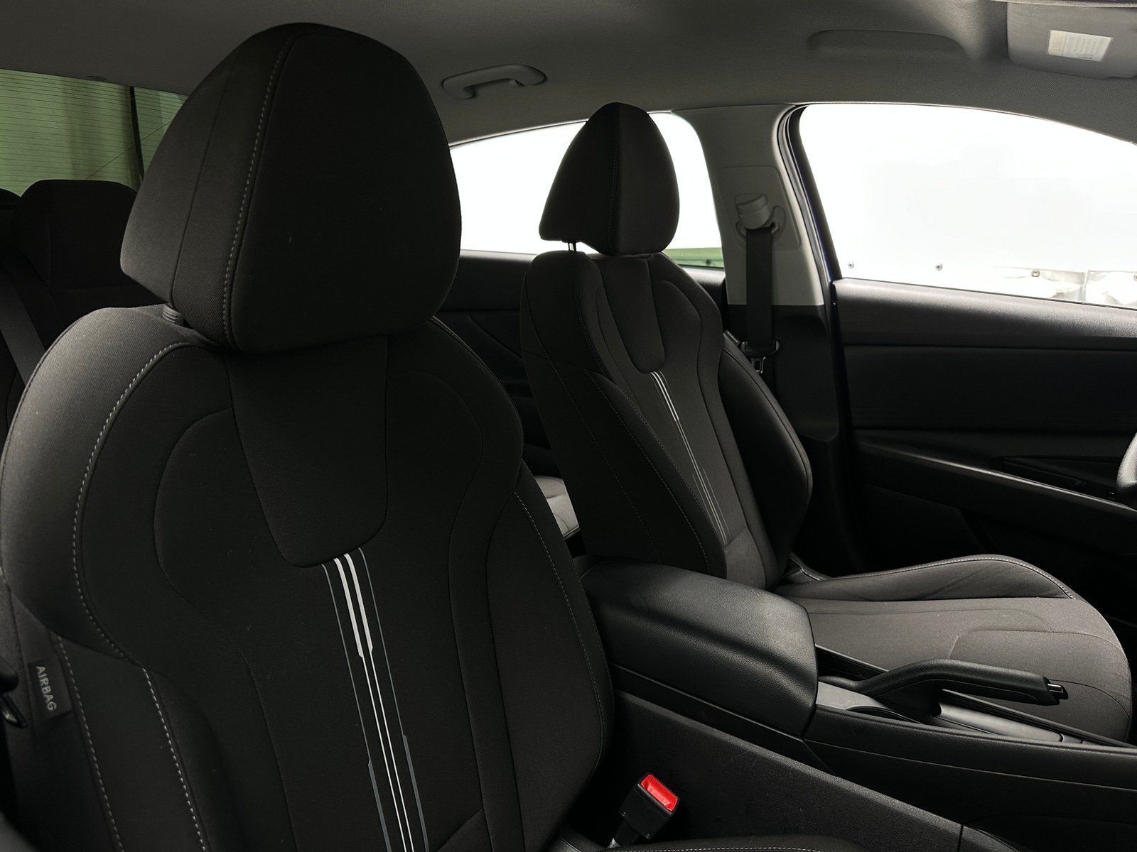 Thumbnail: 2022 Hyundai Elantra - 2