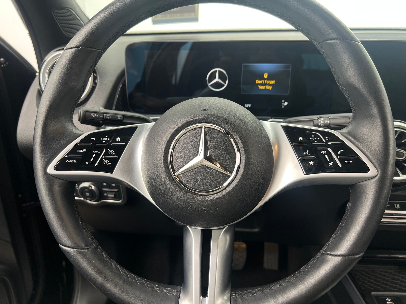 Thumbnail: 2025 Mercedes-Benz GLB - 4