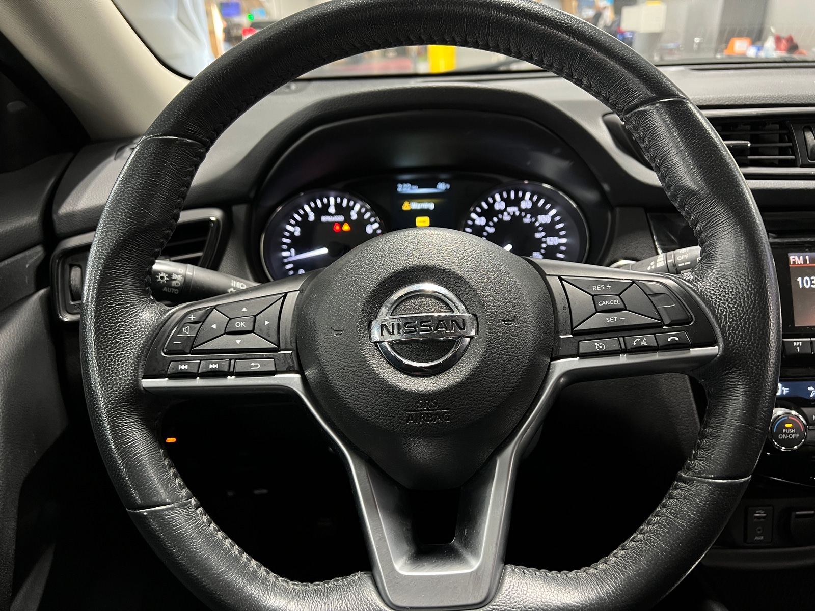 Thumbnail: 2017 Nissan Rogue - 5