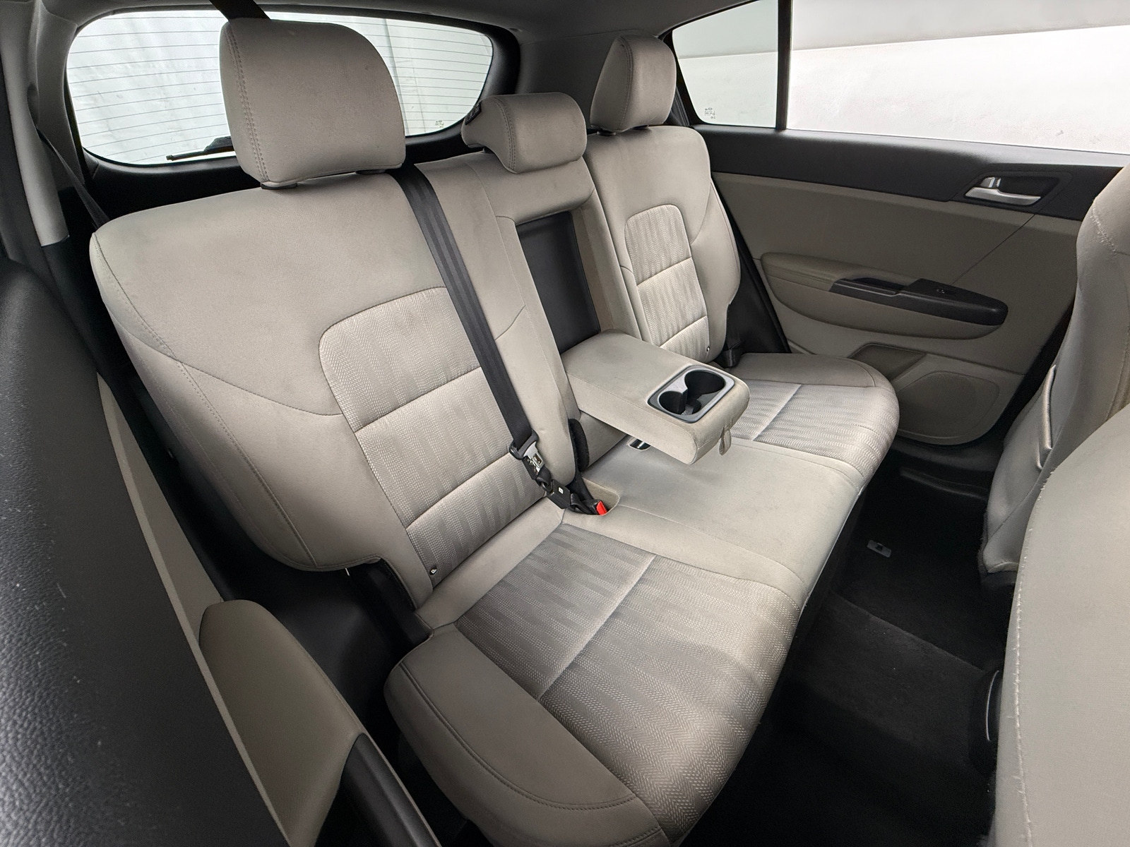 Thumbnail: 2022 Kia Sportage - 6