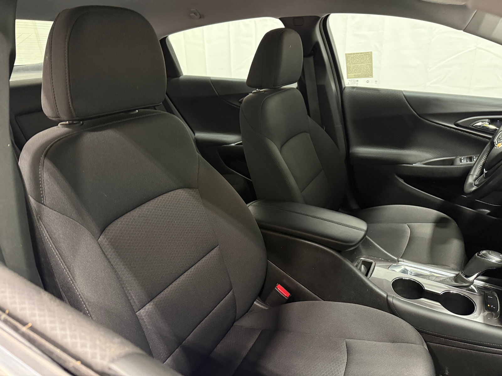 Thumbnail: 2018 Chevrolet Malibu - 2