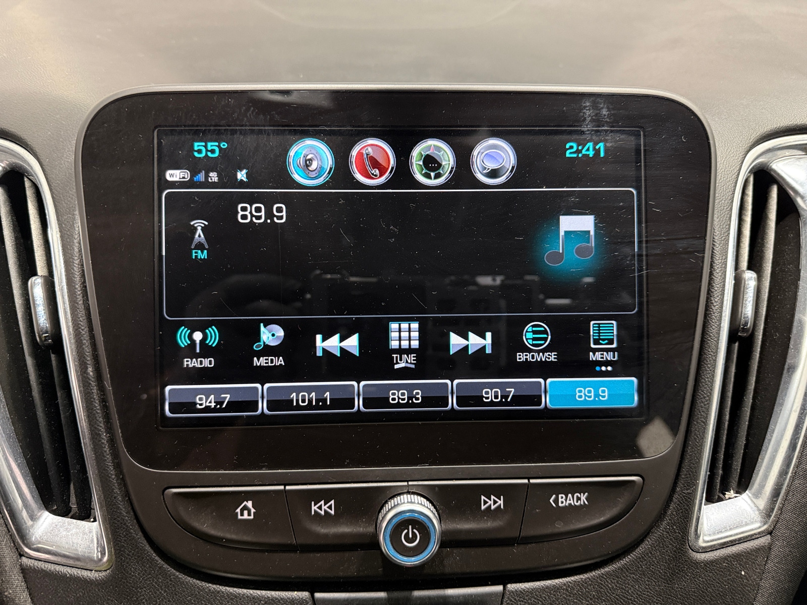 Thumbnail: 2018 Chevrolet Malibu - 4