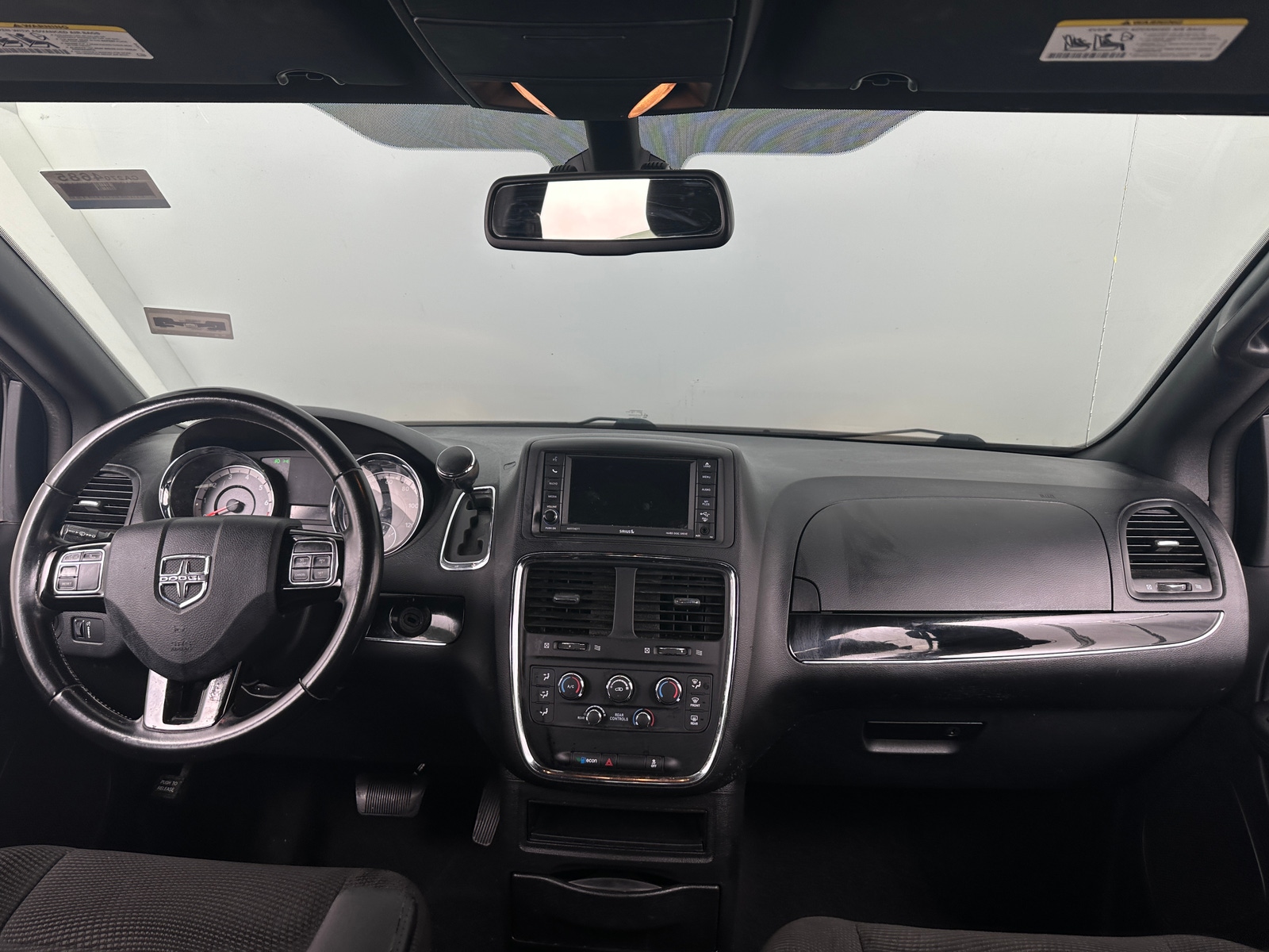 Thumbnail: 2020 Dodge Grand Caravan - 3