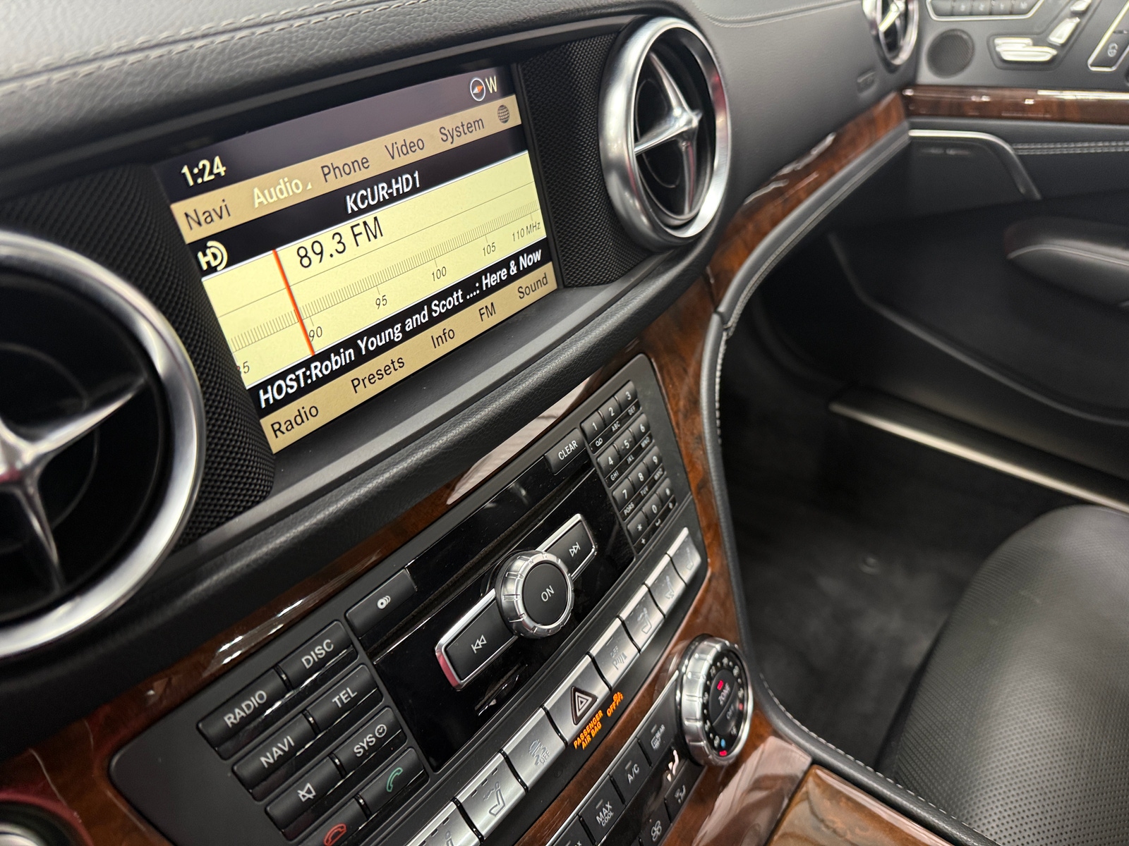 Thumbnail: 2013 Mercedes-Benz SL-Class - 3