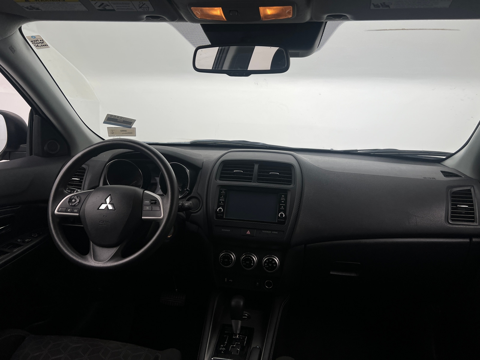 Thumbnail: 2023 Mitsubishi Outlander Sport - 3