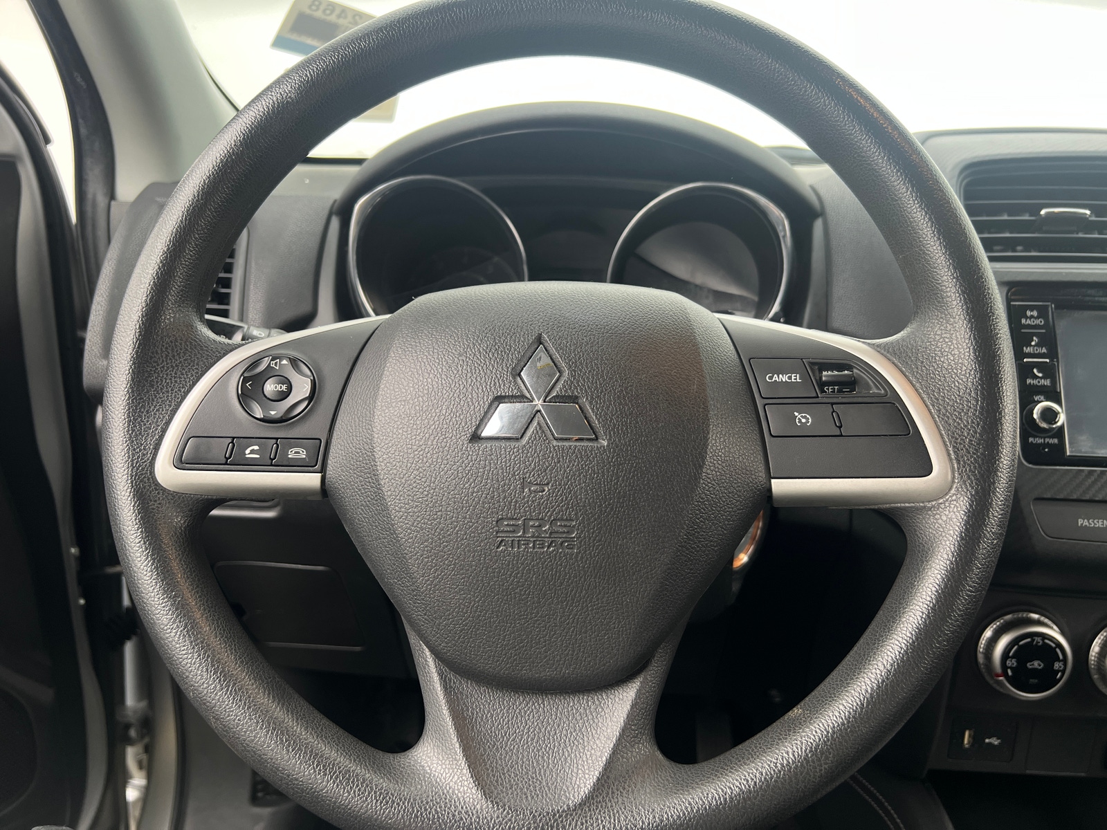 Thumbnail: 2023 Mitsubishi Outlander Sport - 5