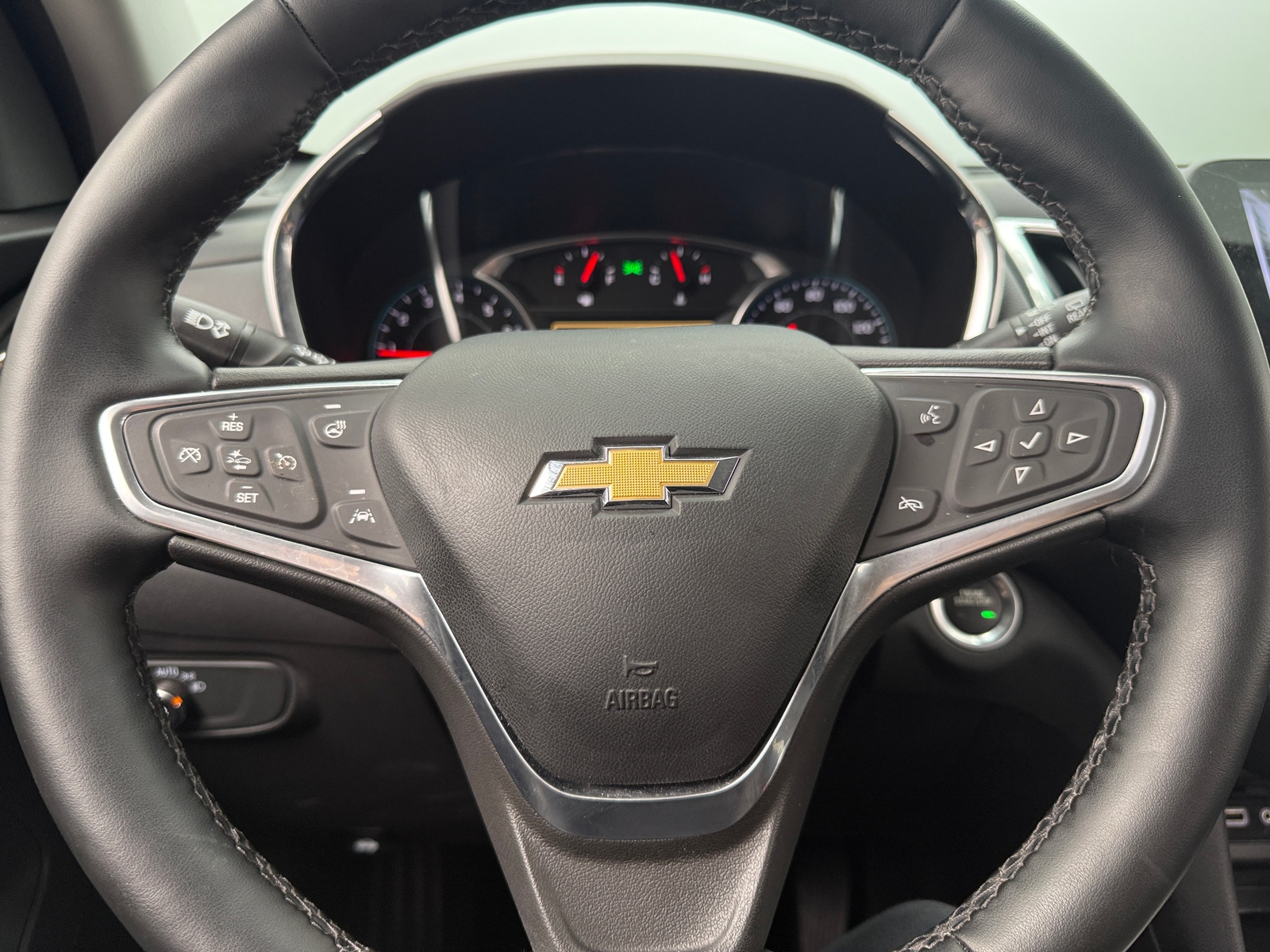 Thumbnail: 2023 Chevrolet Equinox - 5