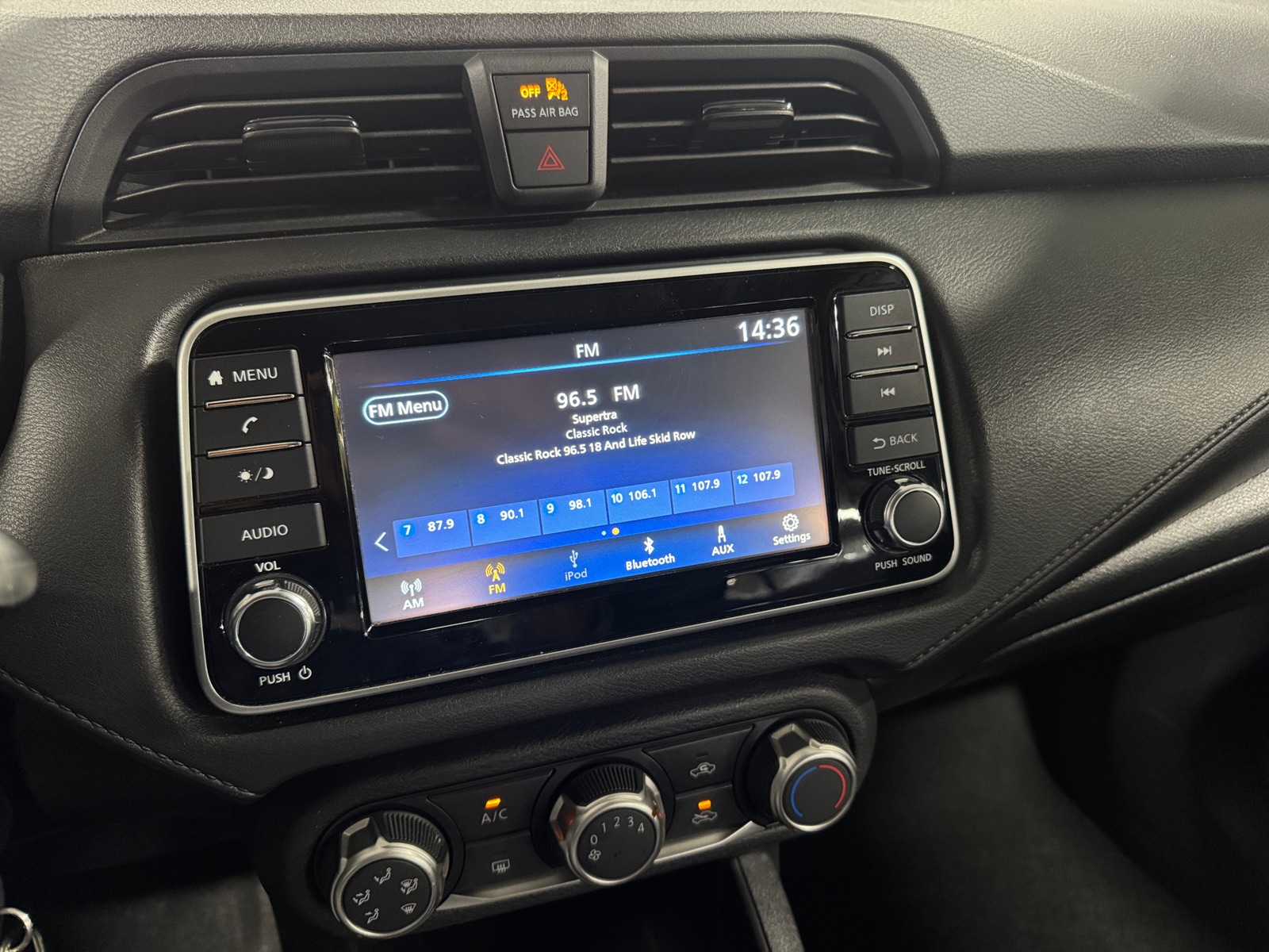 Thumbnail: 2022 Nissan Versa - 4