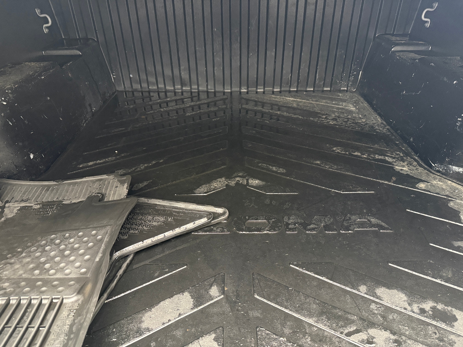 Thumbnail: 2016 Toyota Tacoma - 6