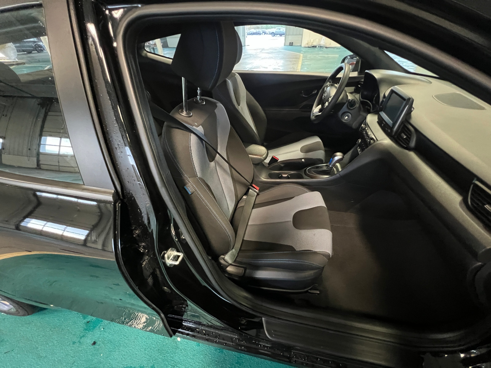 Thumbnail: 2020 Hyundai Veloster - 2