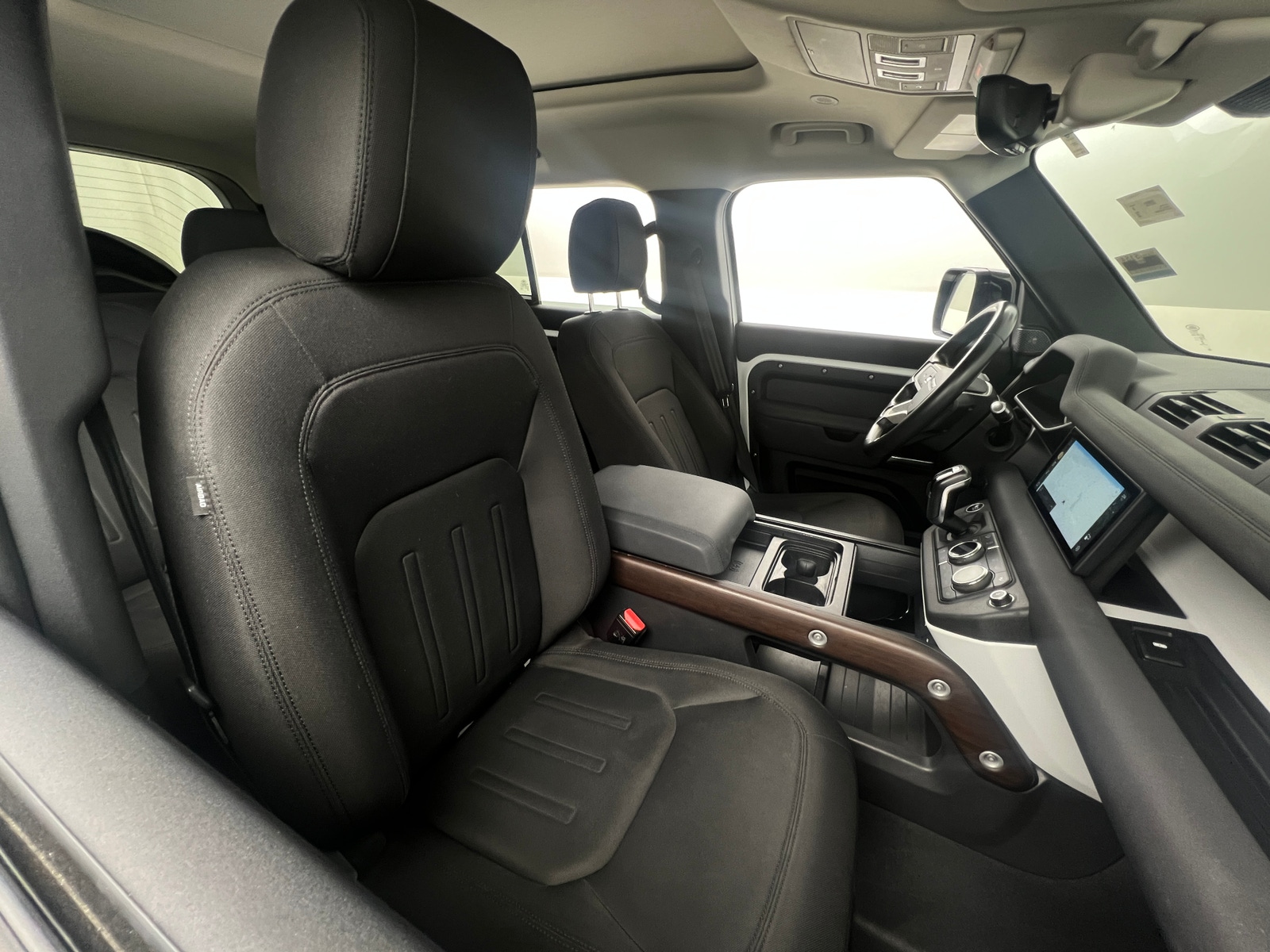 Thumbnail: 2020 Land Rover Defender - 2