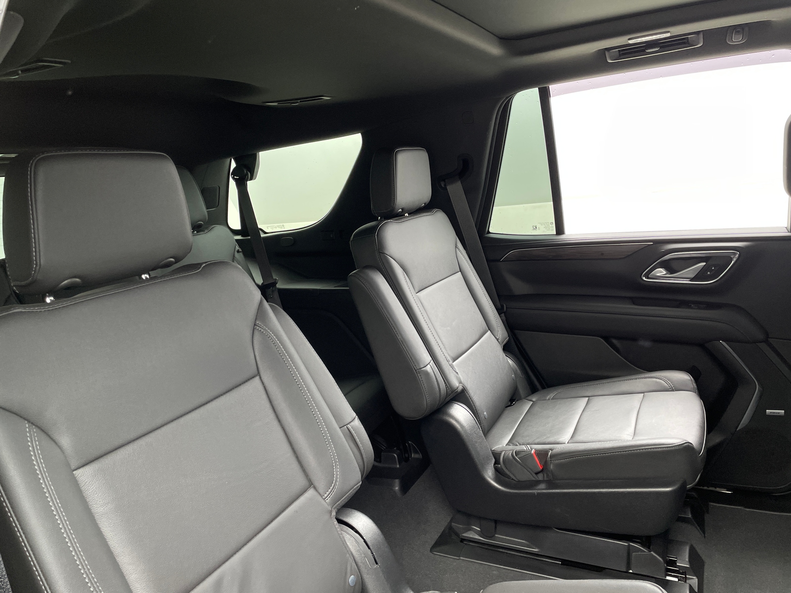 Thumbnail: 2022 Chevrolet Tahoe - 5