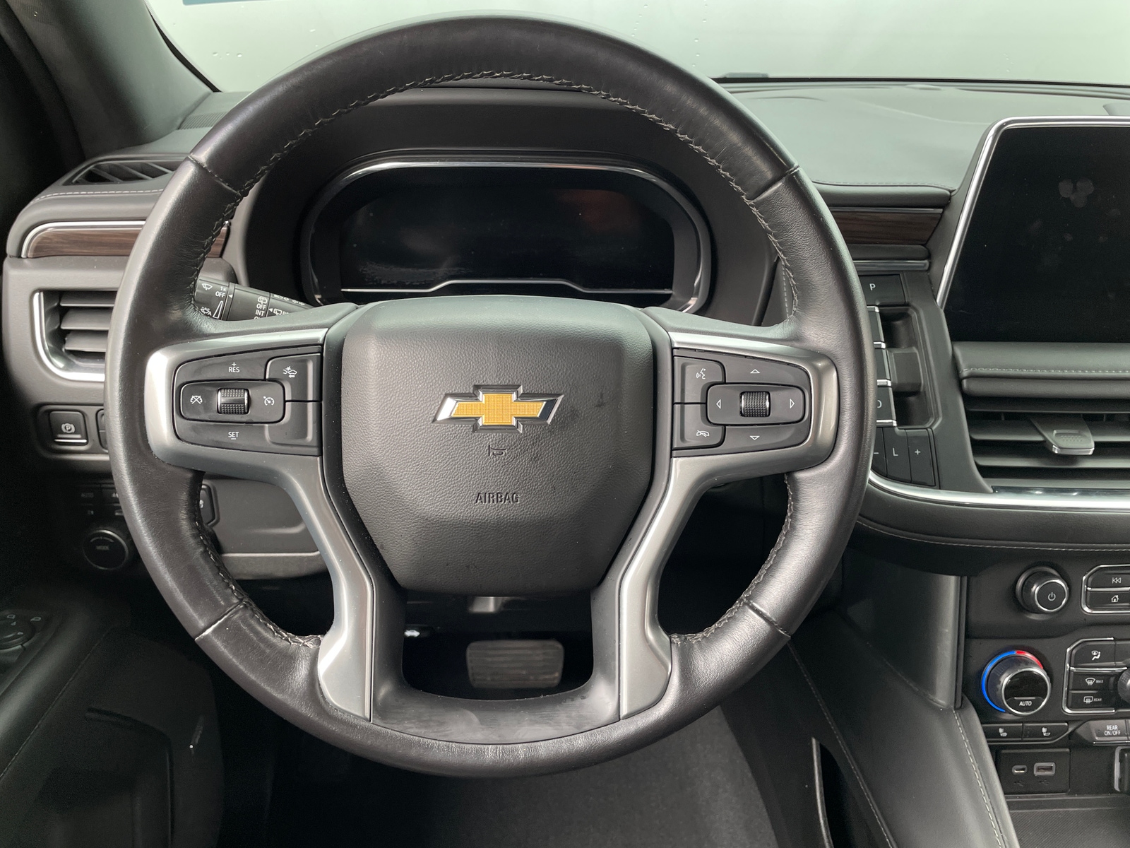 Thumbnail: 2022 Chevrolet Tahoe - 4