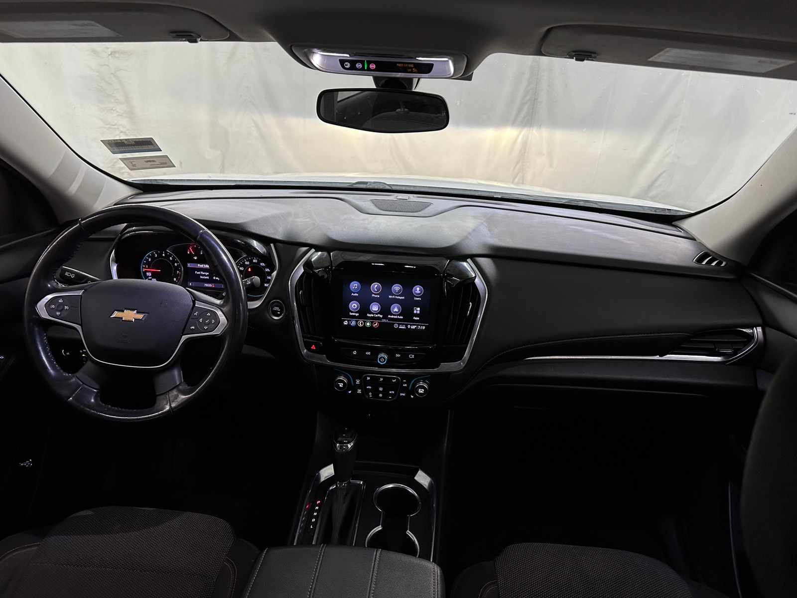 Thumbnail: 2020 Chevrolet Traverse - 3