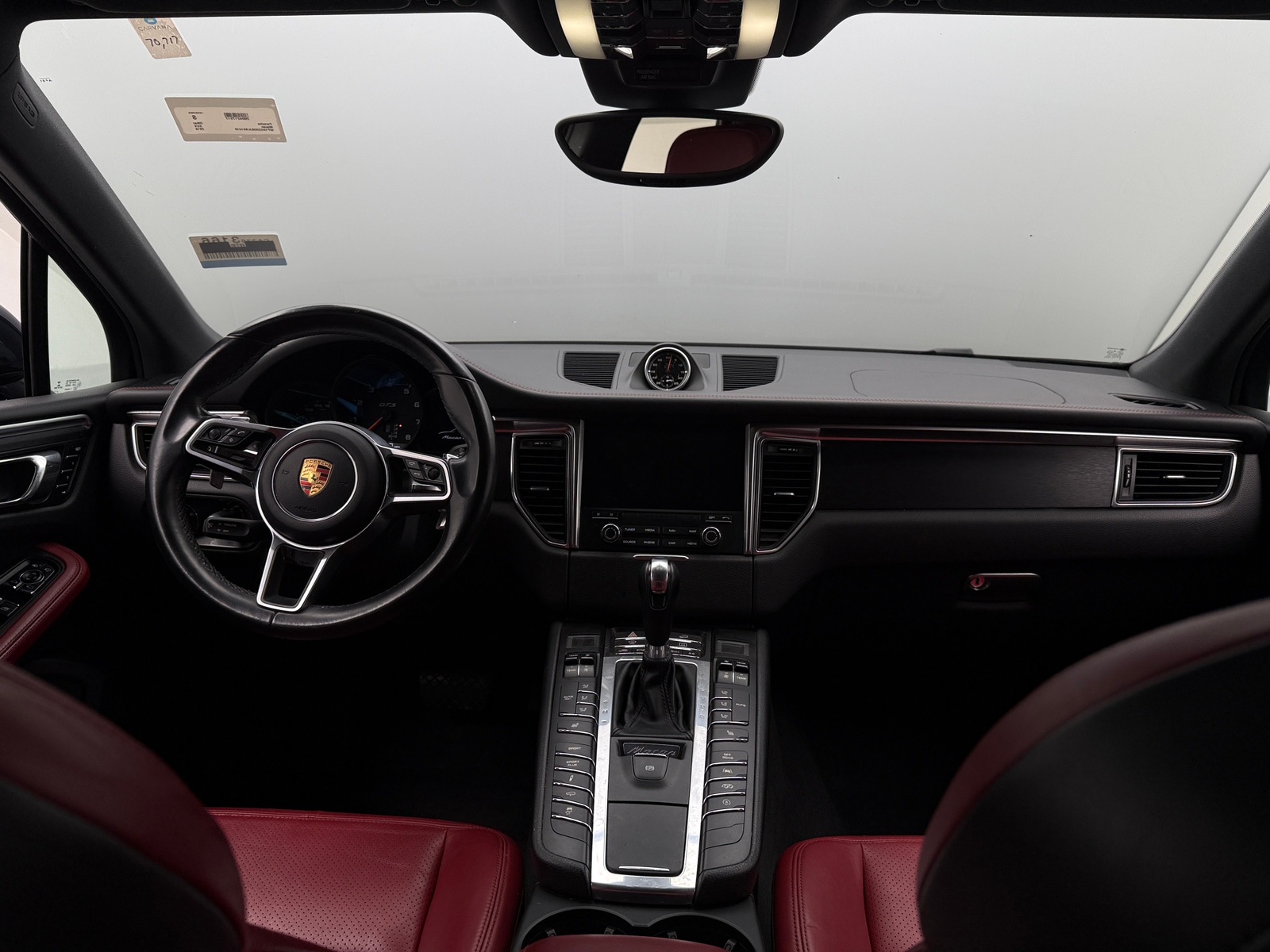 Thumbnail: 2018 Porsche Macan - 2