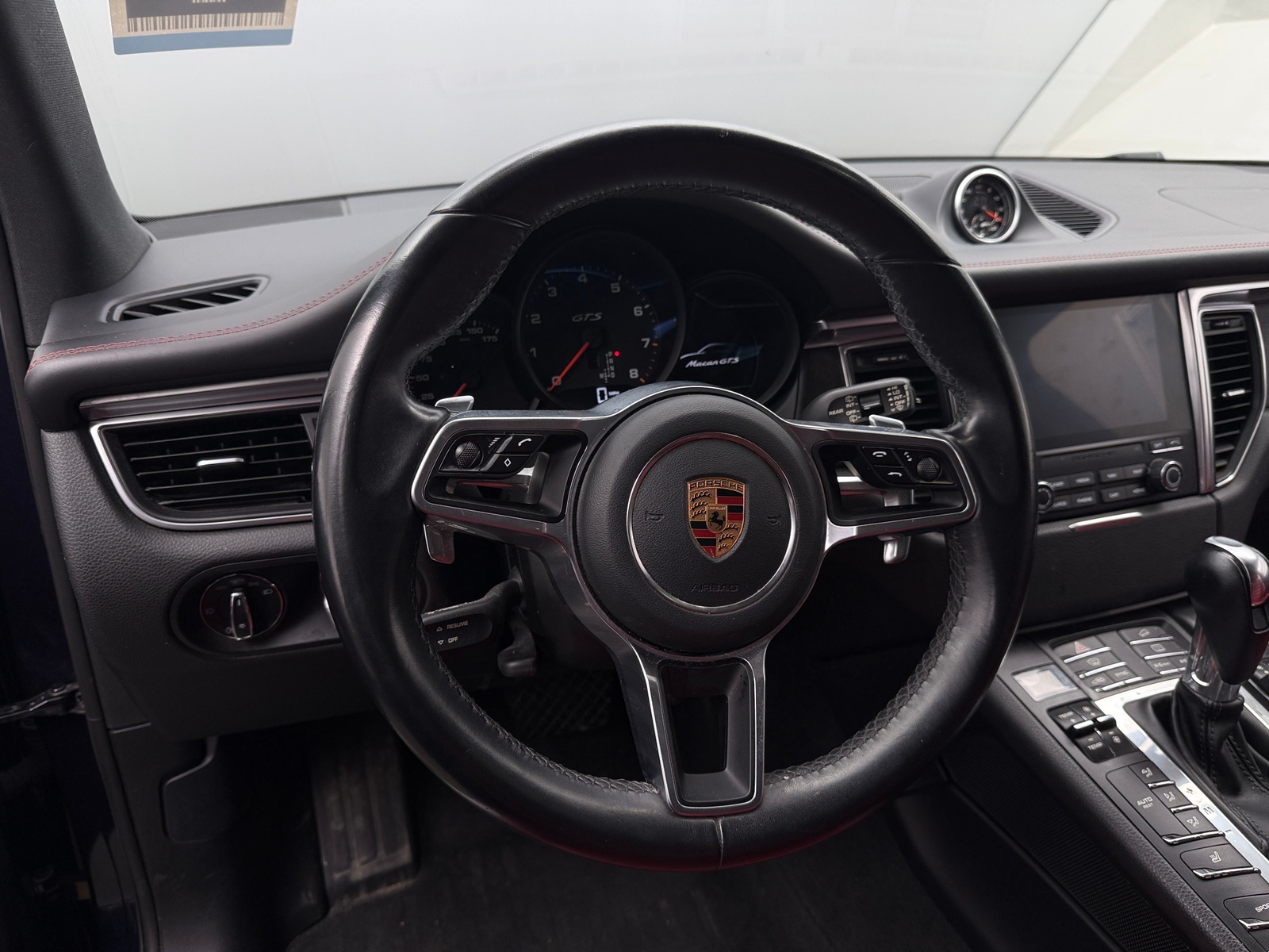 Thumbnail: 2018 Porsche Macan - 4