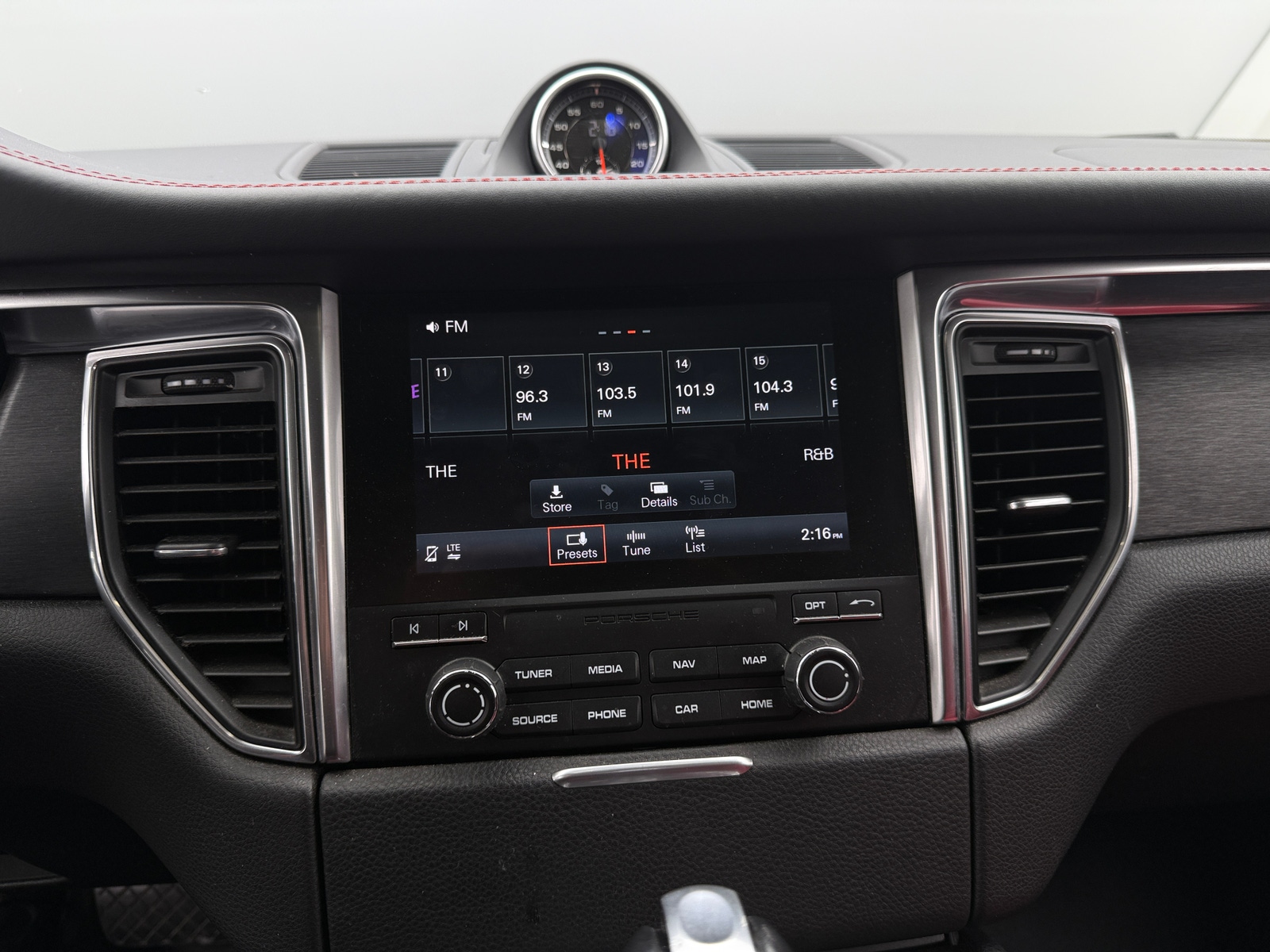 Thumbnail: 2018 Porsche Macan - 3