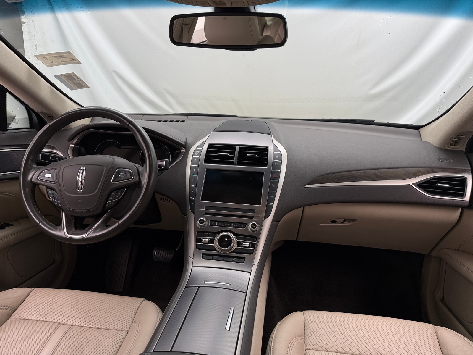 Thumbnail: 2017 Lincoln MKZ - 2