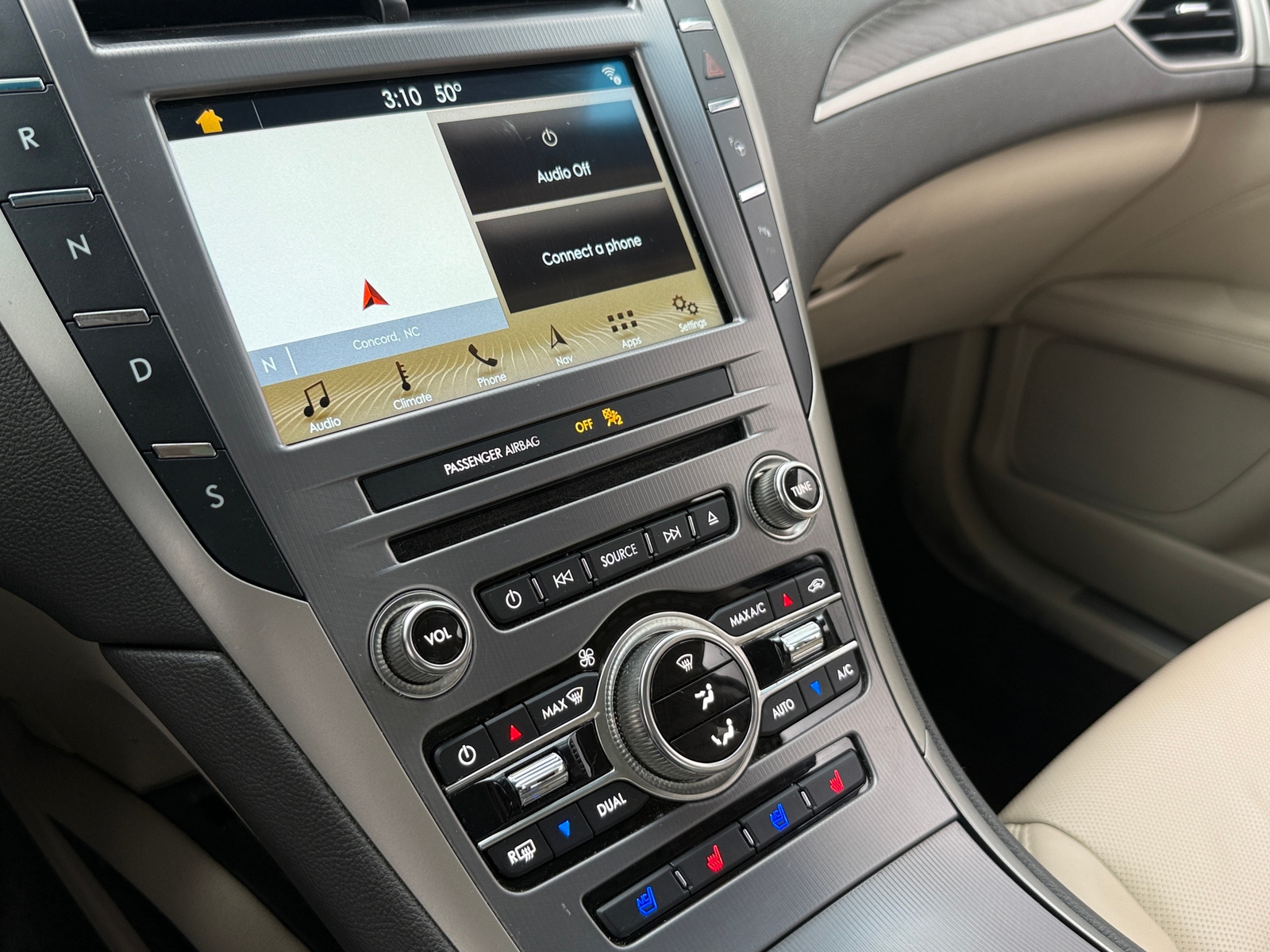 Thumbnail: 2017 Lincoln MKZ - 3