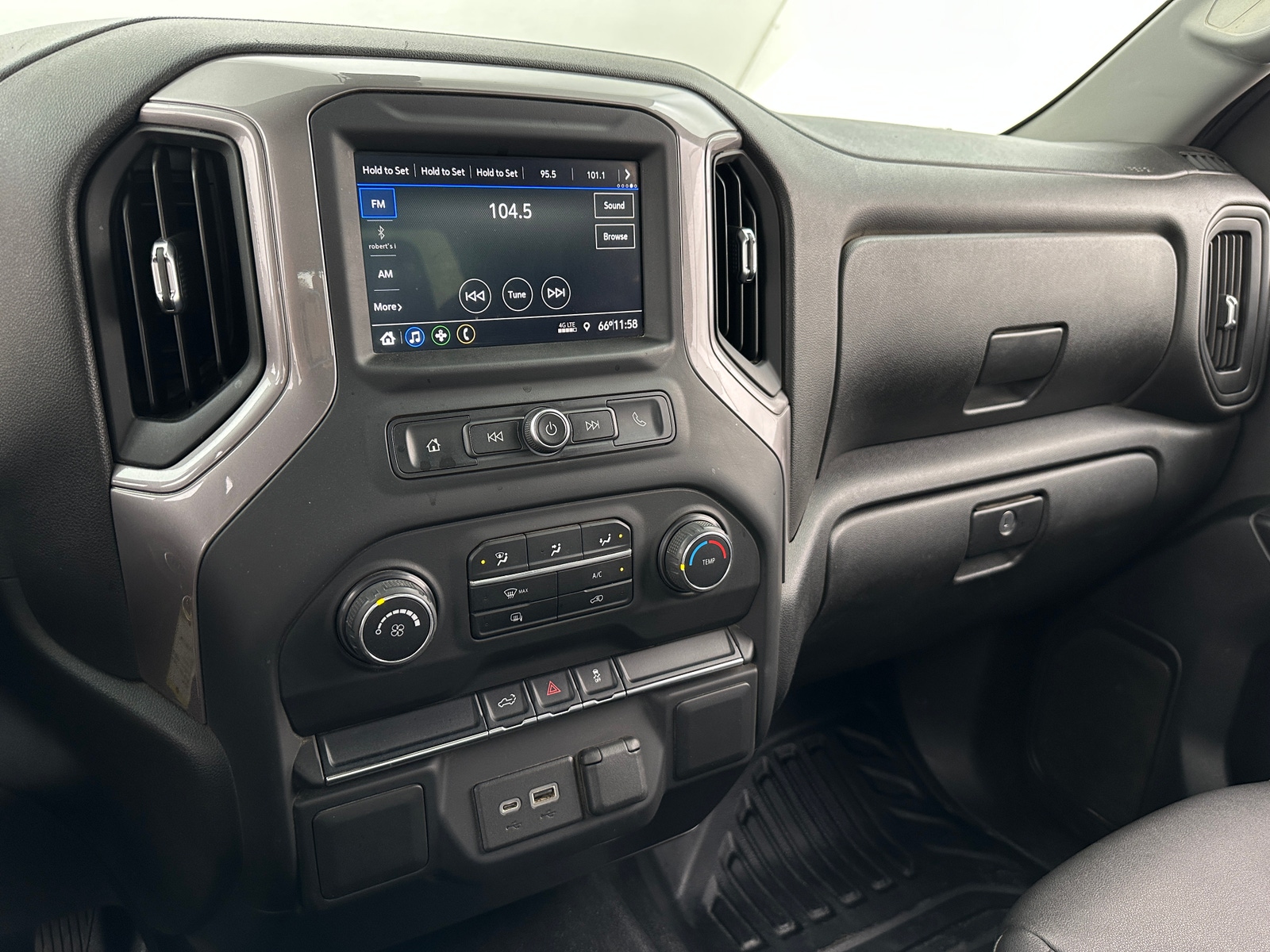 Thumbnail: 2021 Chevrolet Silverado 1500 - 3