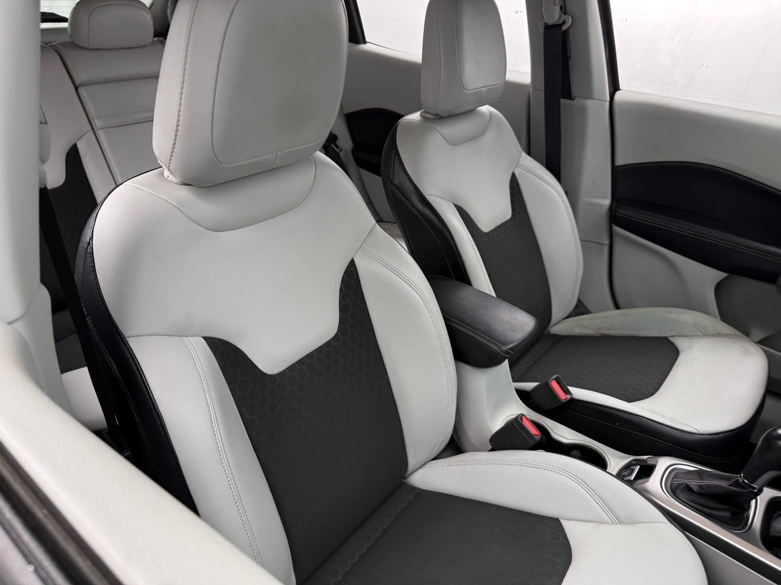 Thumbnail: 2017 Jeep Compass - 2