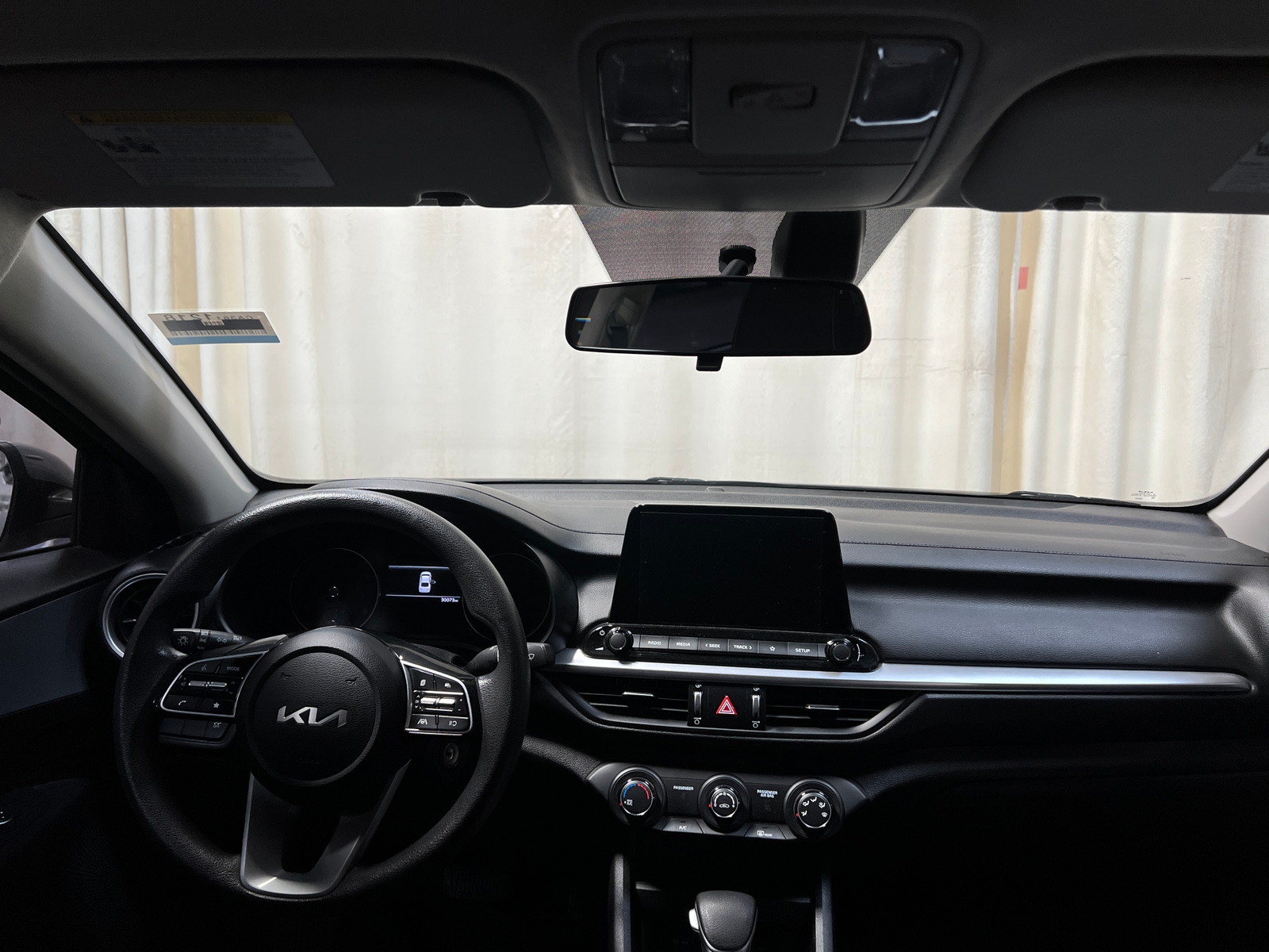 Thumbnail: 2023 Kia Forte - 3