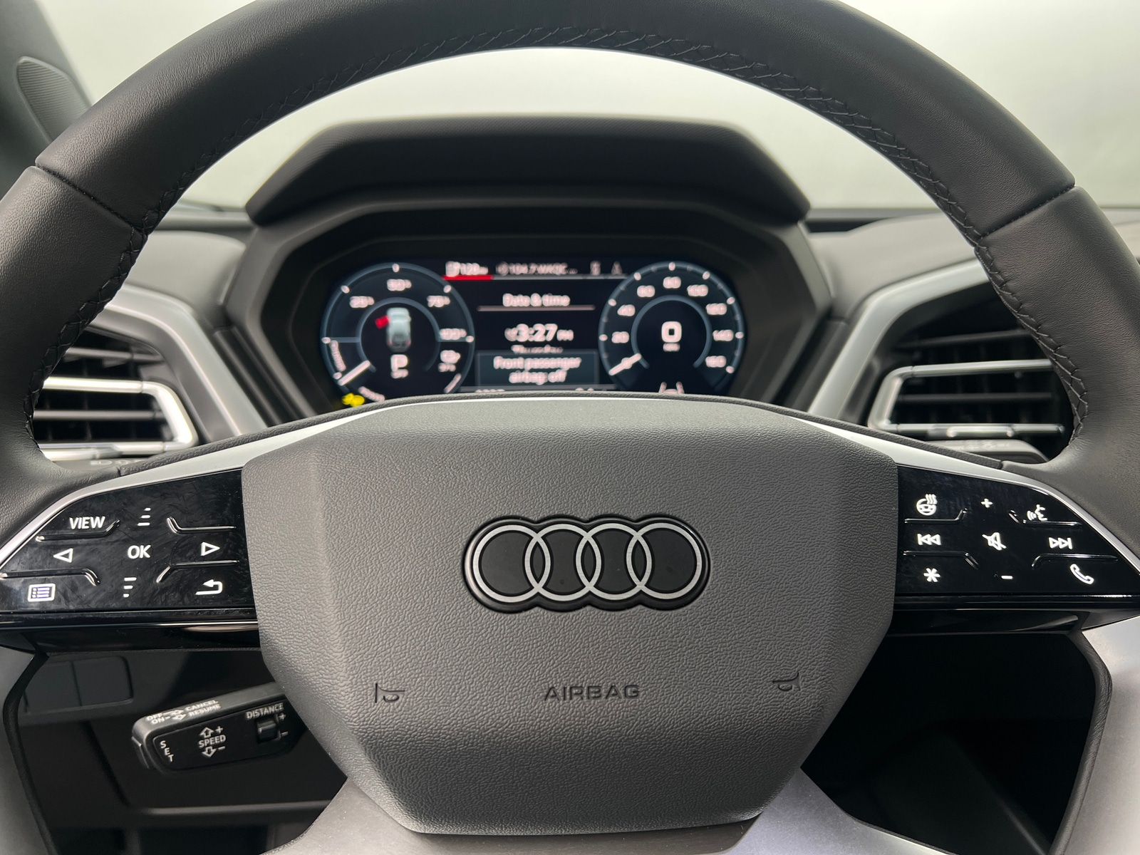 Thumbnail: 2025 Audi Q4 e-tron - 4