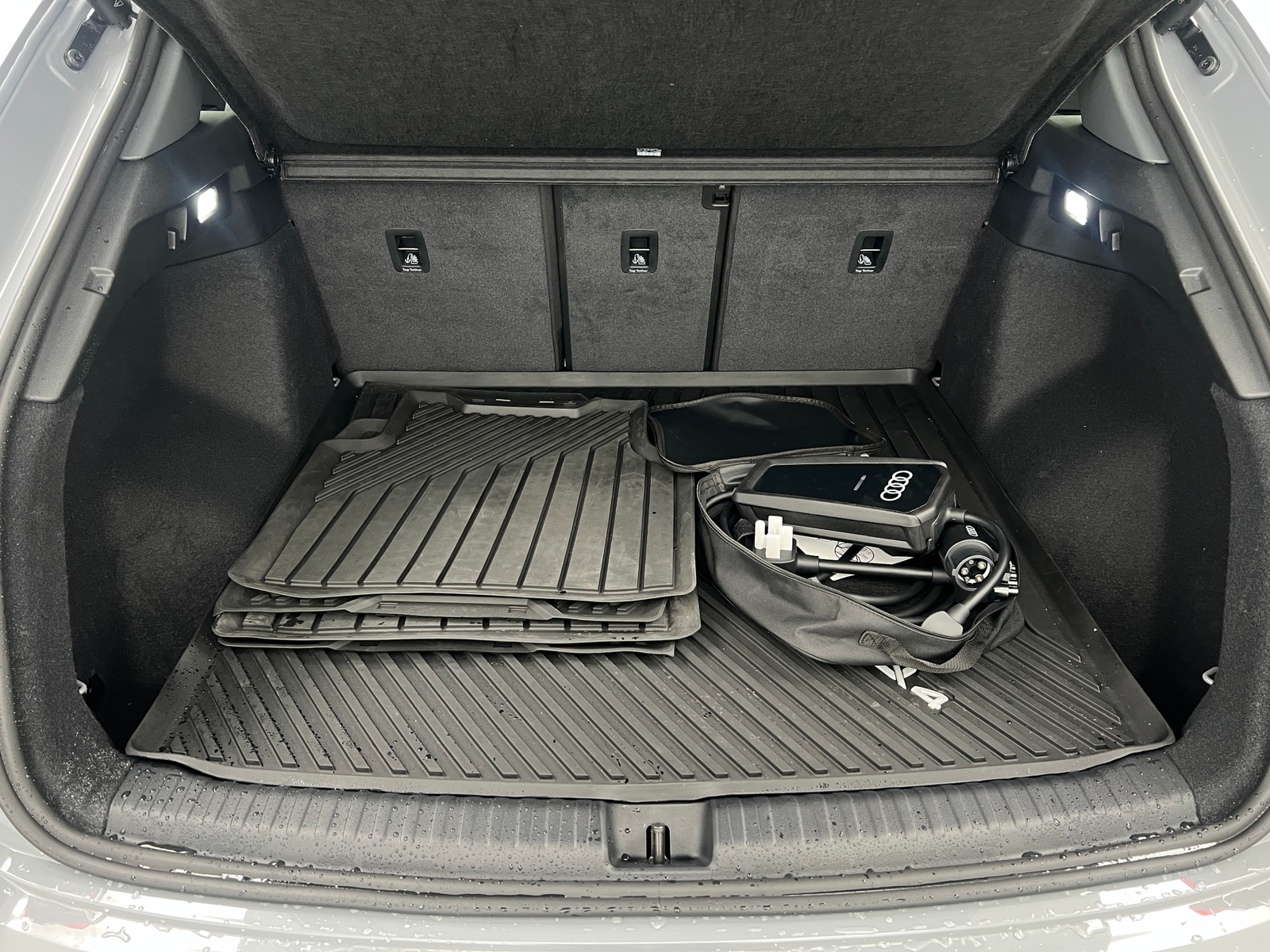 Thumbnail: 2025 Audi Q4 e-tron - 6