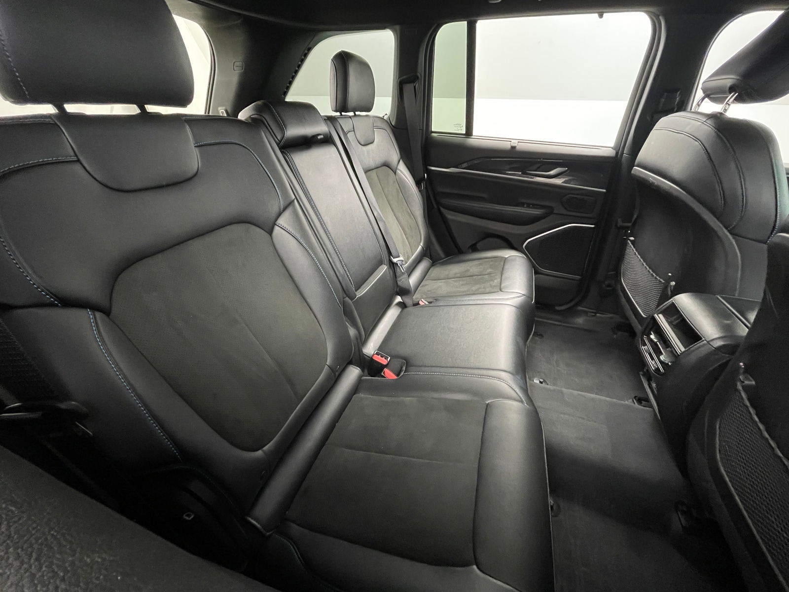 Thumbnail: 2022 Jeep Grand Cherokee - 6