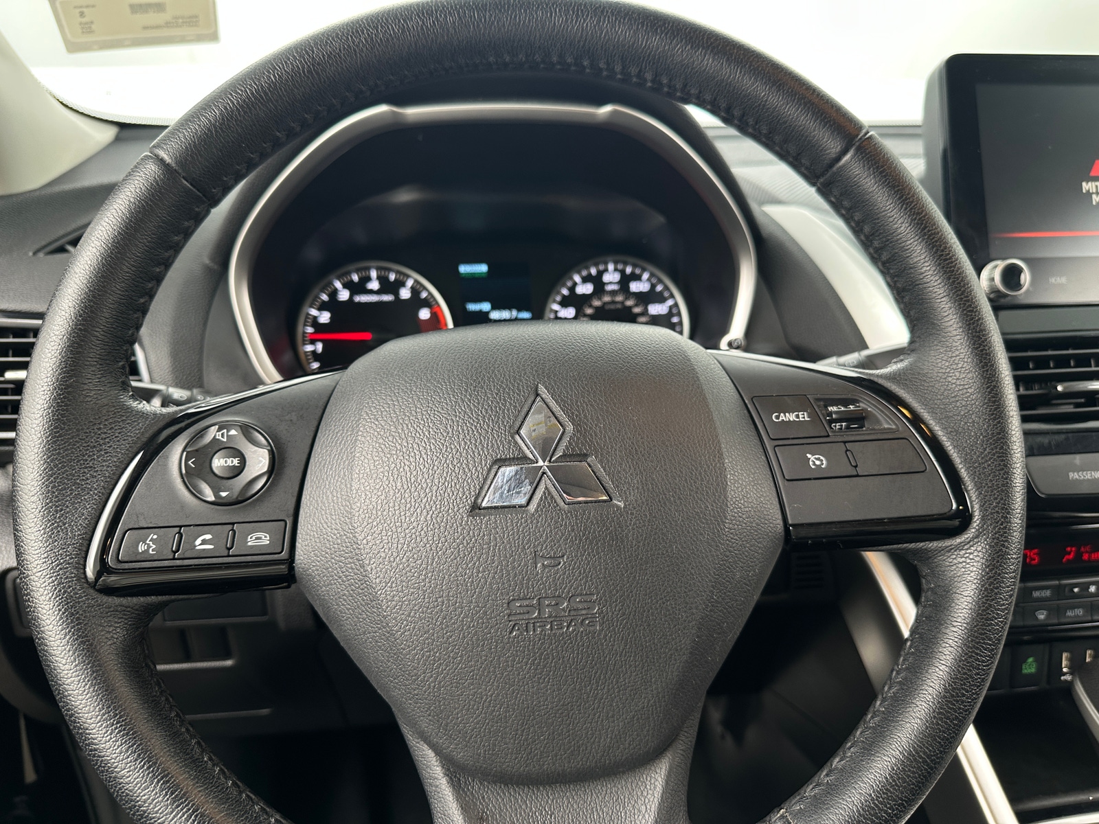 Thumbnail: 2023 Mitsubishi Eclipse Cross - 4