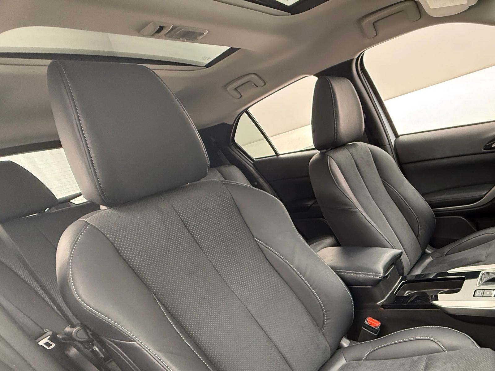 Thumbnail: 2023 Mitsubishi Eclipse Cross - 2